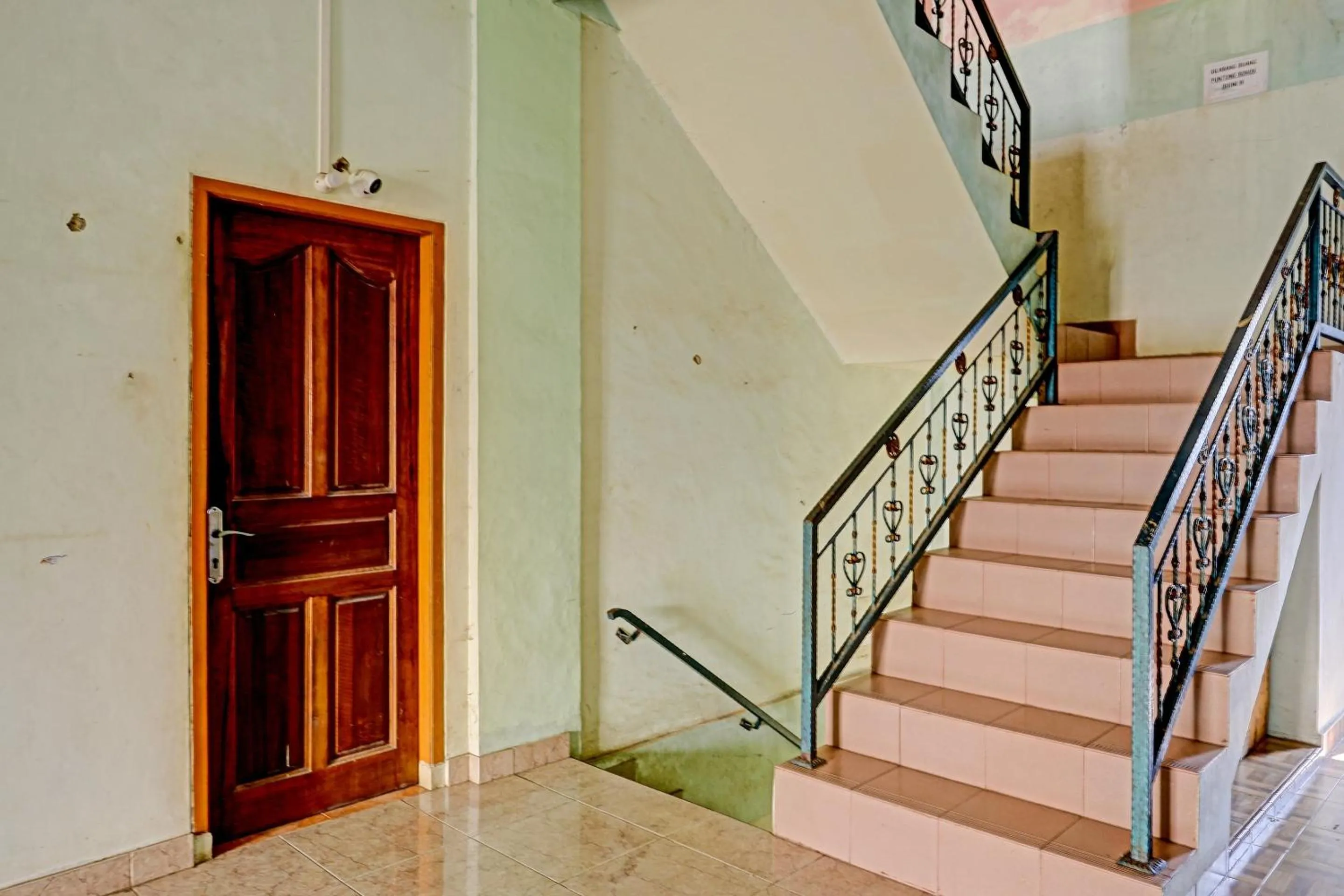 Lobby or reception in Collection O 91499 John Lebron House