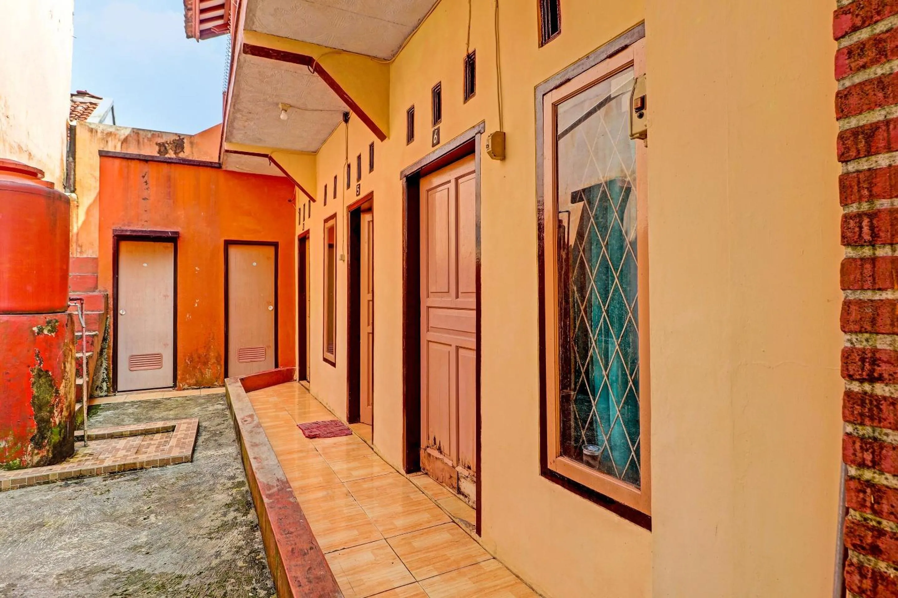 Lobby or reception in OYO Life 91478 Wisma Aura Syariah