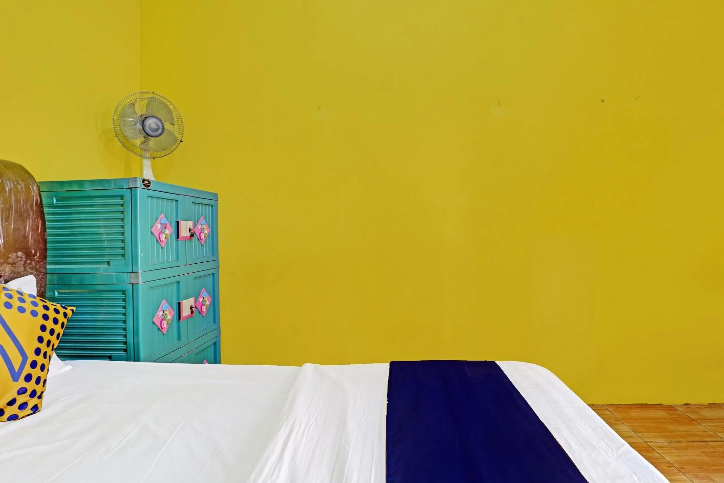 Bedroom, Bed in OYO Life 91478 Wisma Aura Syariah