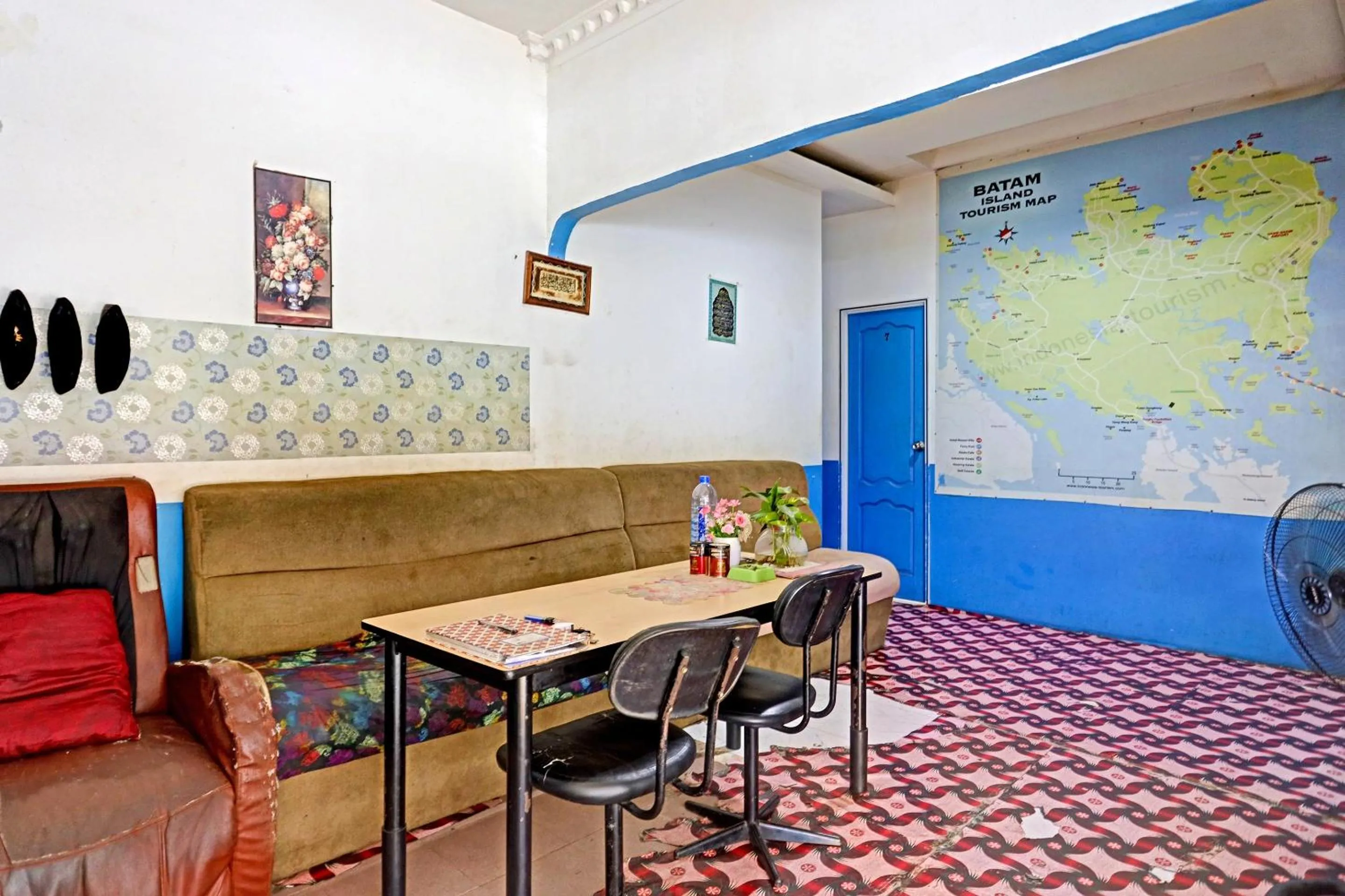 Lobby or reception in Hotel O Suci Homestay SyariahNearKilas 7 TV