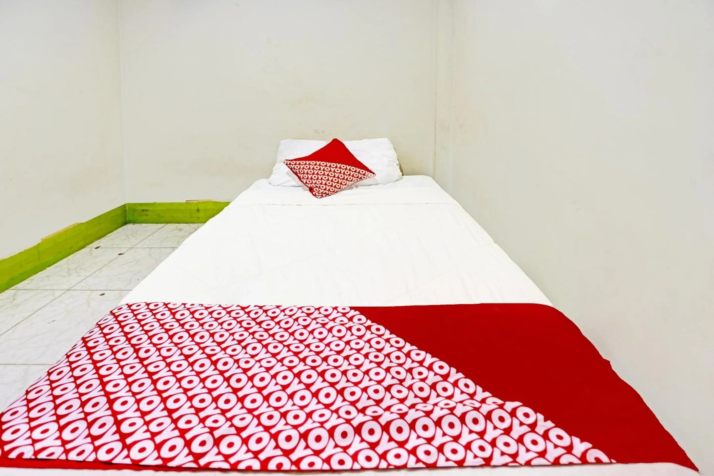 Bedroom, Bed in Hotel O Suci Homestay SyariahNearKilas 7 TV