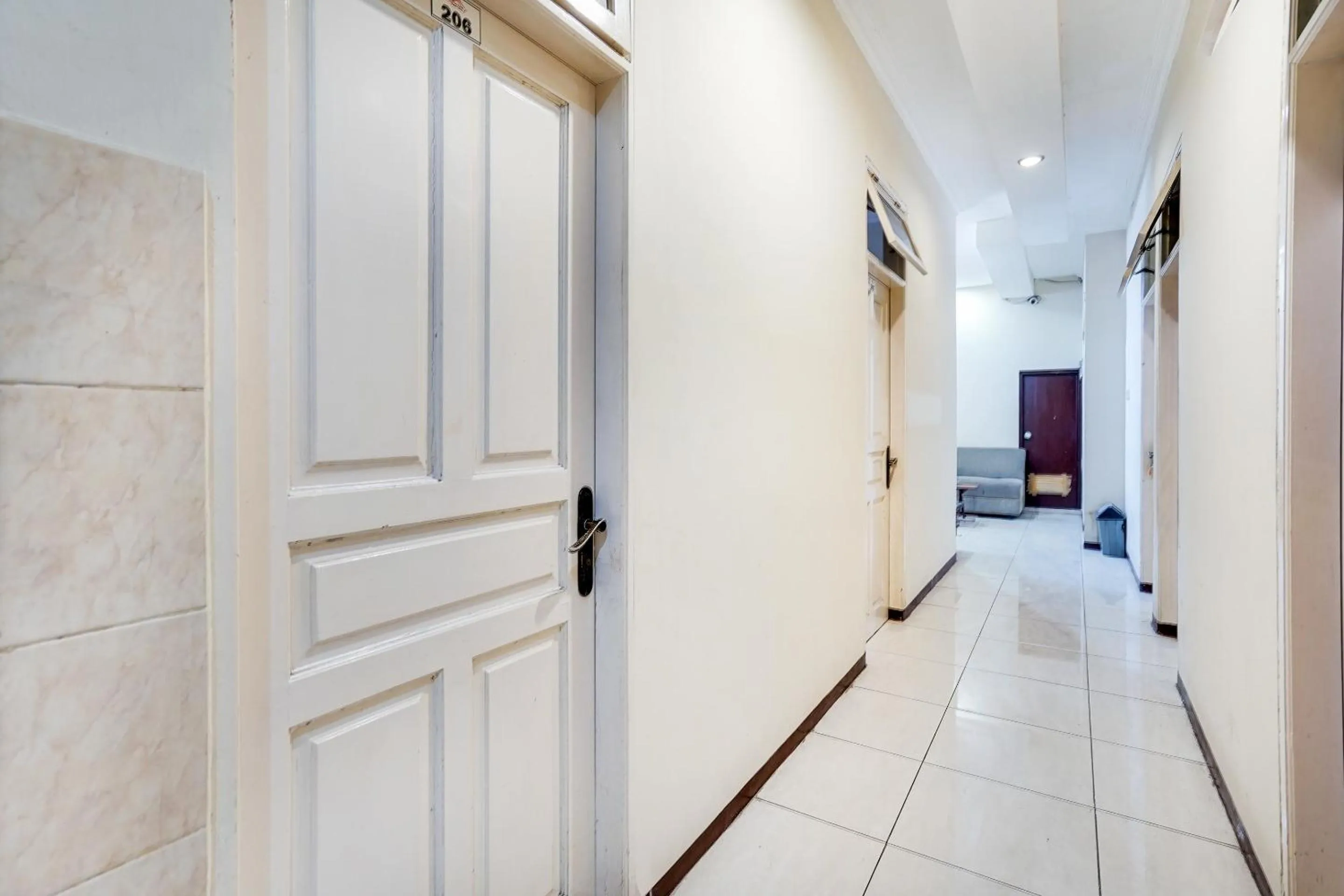 Lobby or reception in OYO Life 91511 Ampel Residence Syariah