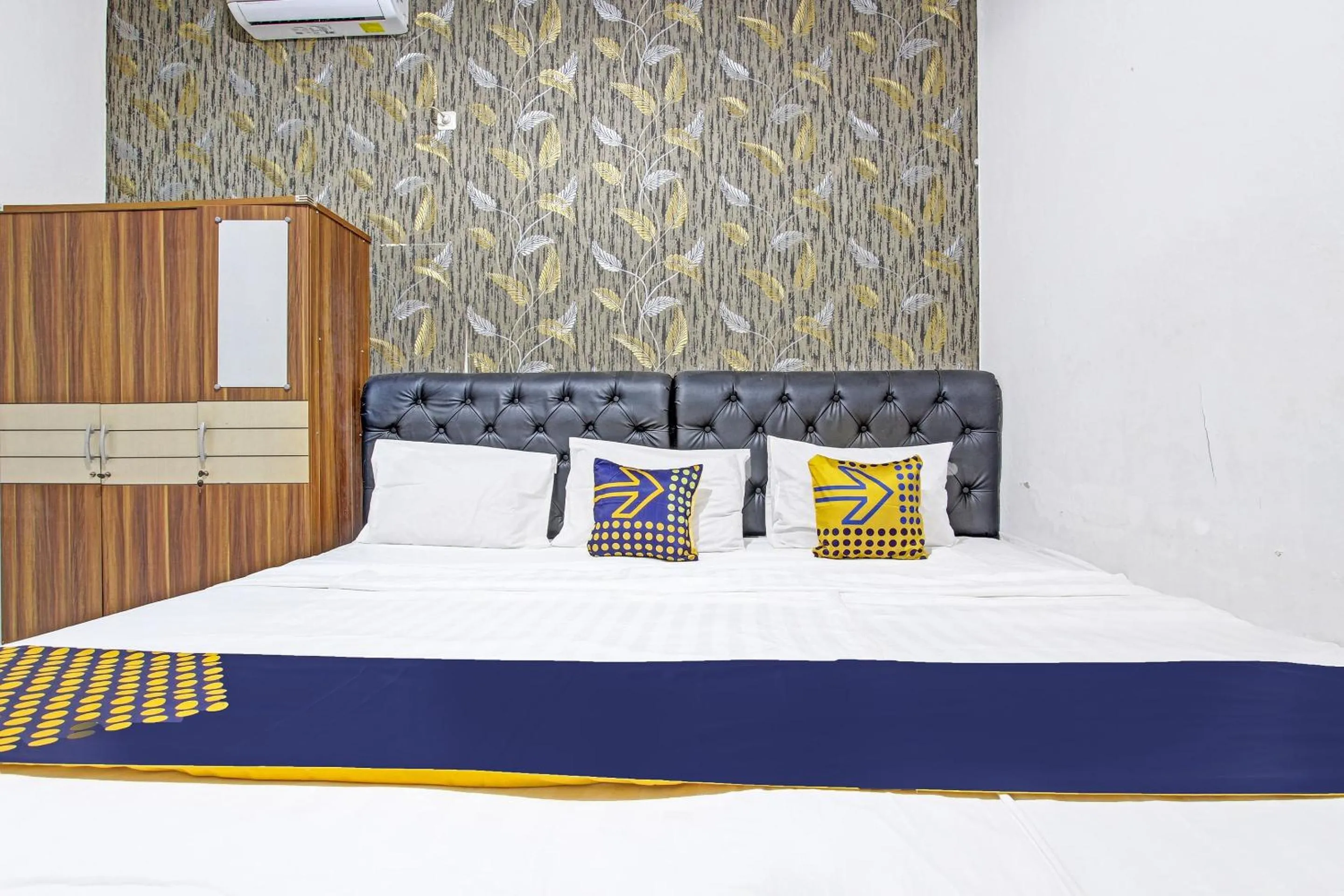 Bedroom, Bed in SPOT ON 91521 Mayong Guesthouse