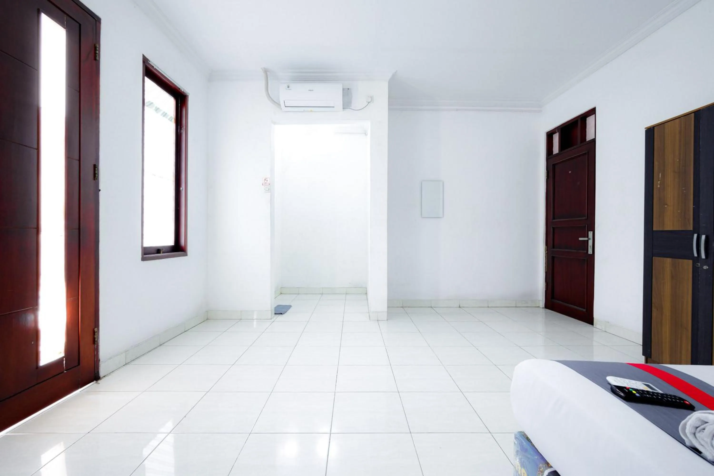 Bedroom in J&B Rooms Tomang Jakarta Mitra RedDoorz