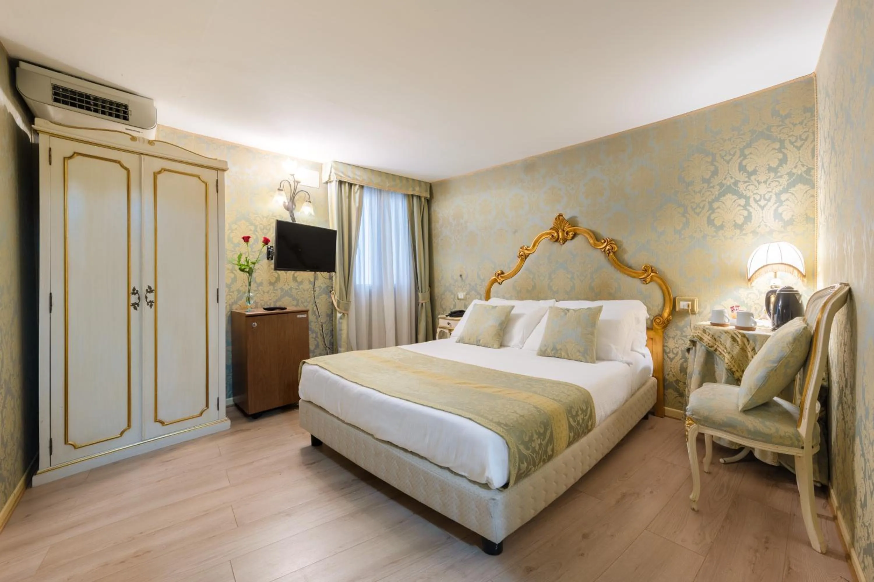 Bed in Hotel San Giorgio