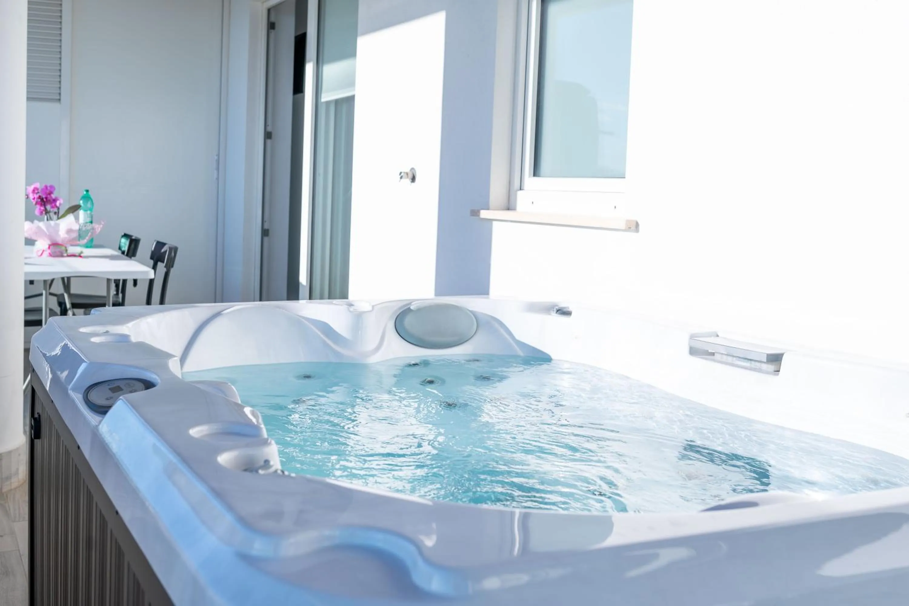 Hot Tub in I Bordin Home