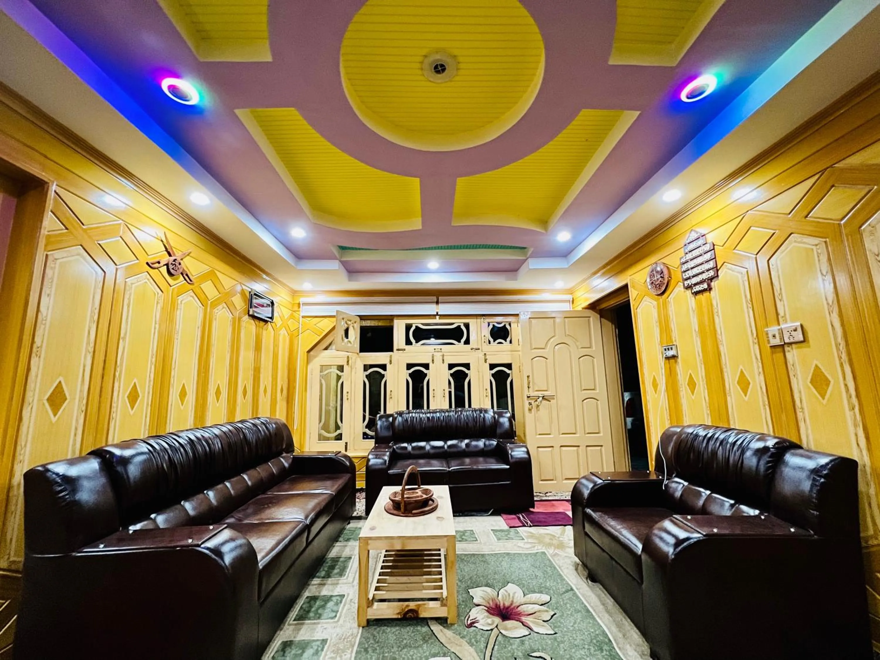 Communal lounge/ TV room in North Palace Khaplu