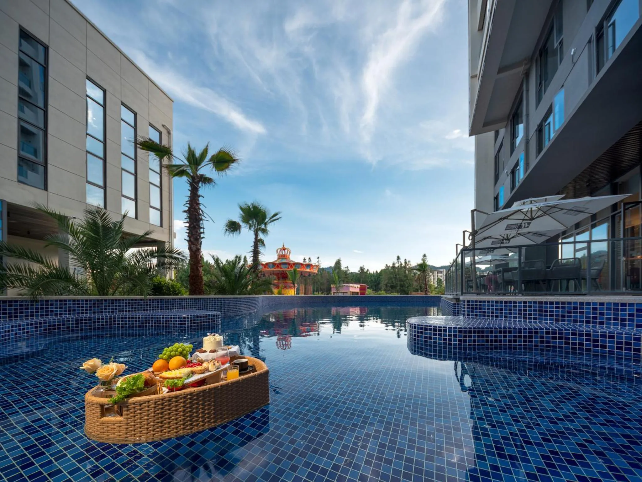 Swimming pool in Holiday Inn Express Tengchong Hot-Spring by IHG