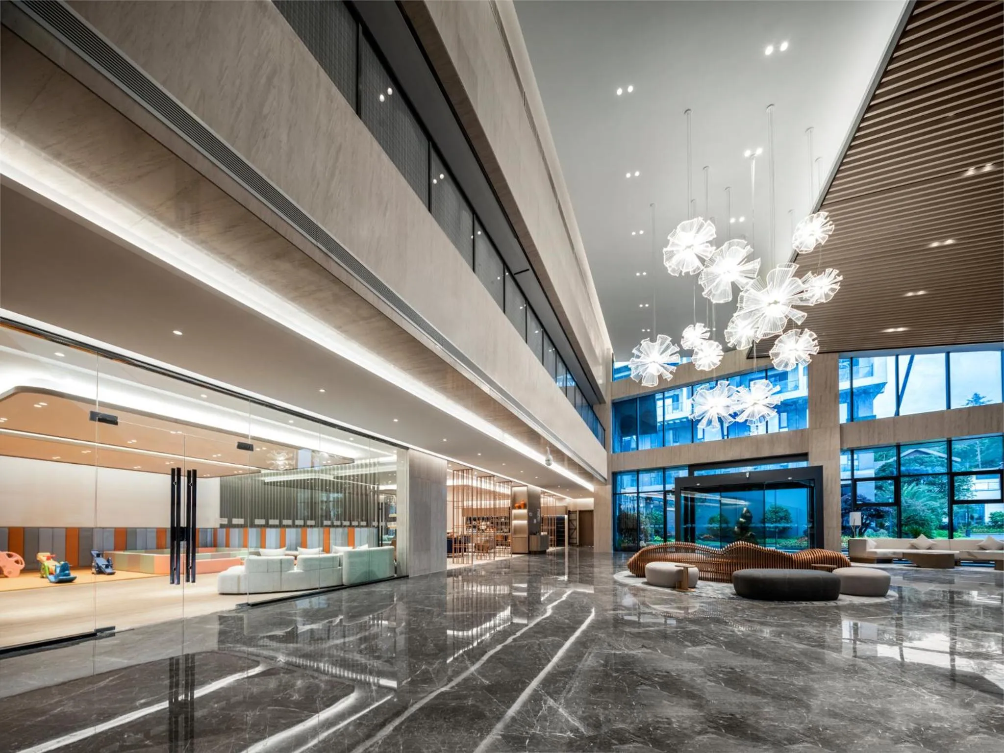 Lobby or reception in Holiday Inn Express Tengchong Hot-Spring by IHG