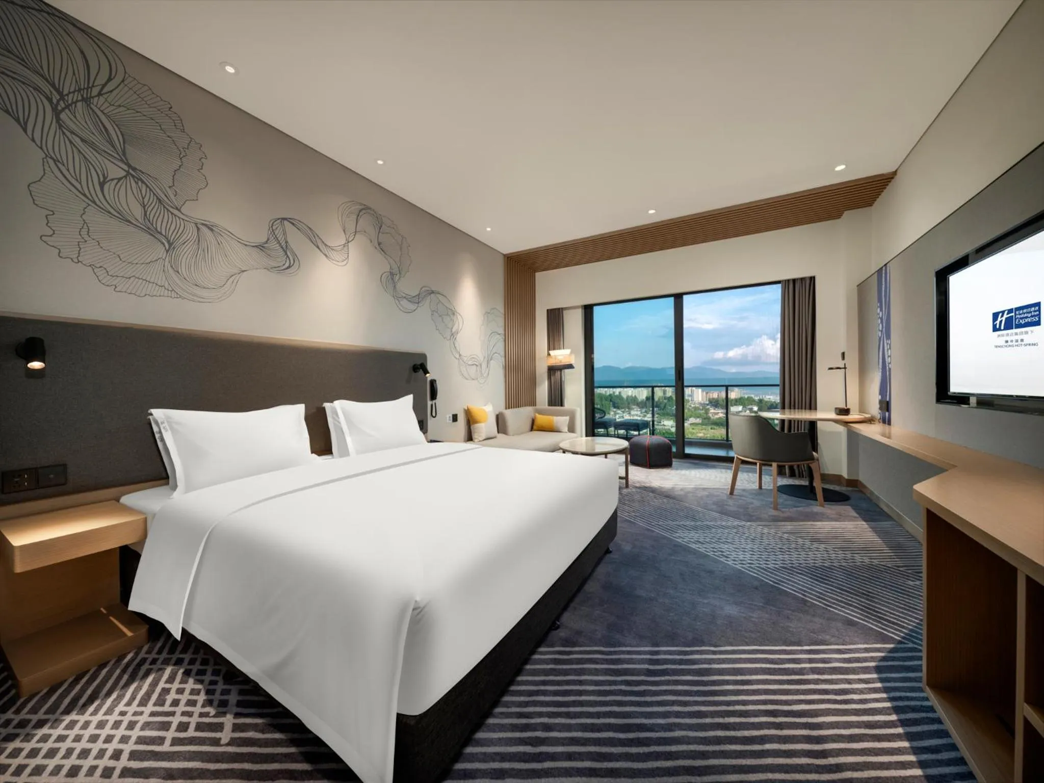 Balcony/Terrace, Bed in Holiday Inn Express Tengchong Hot-Spring by IHG