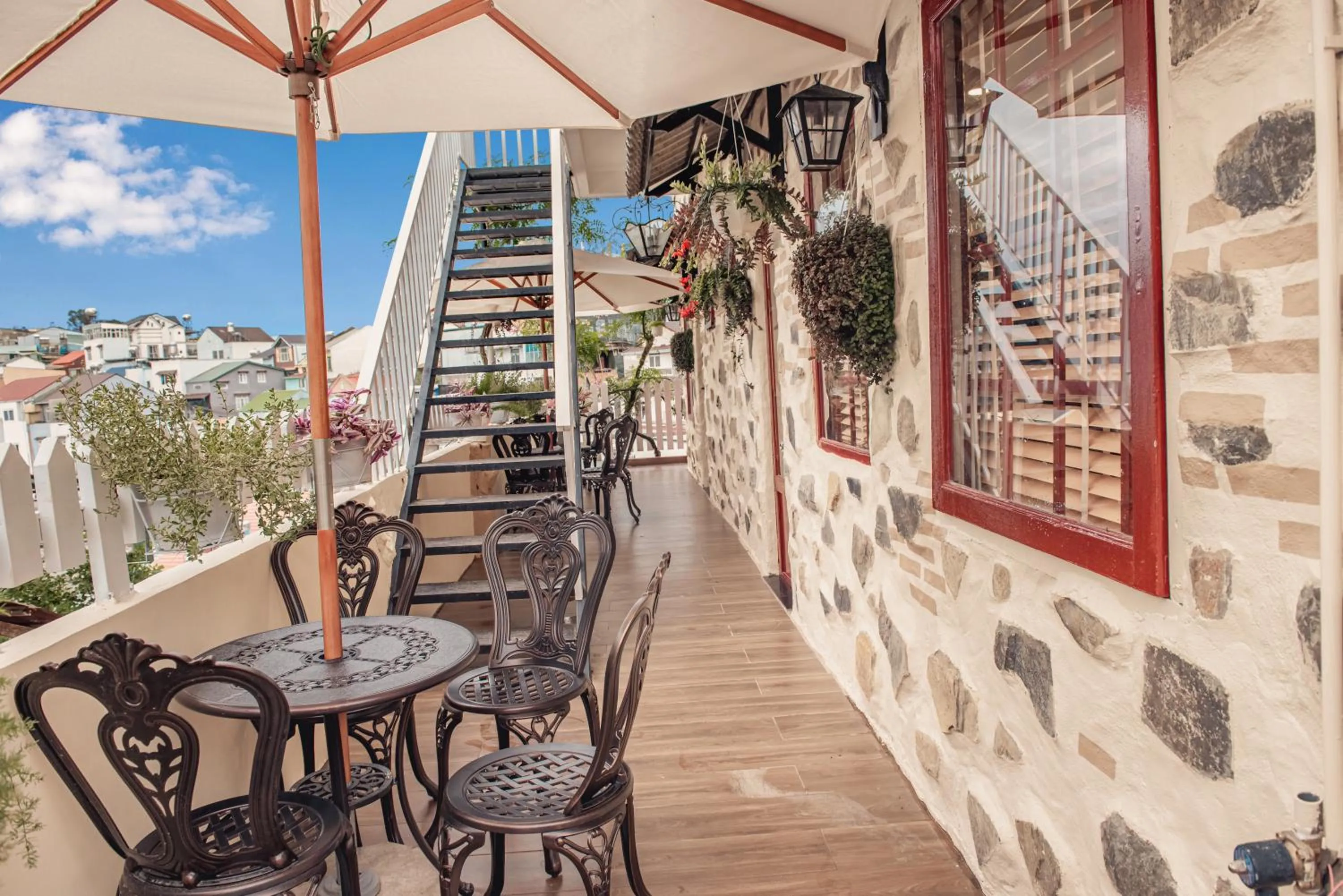 Balcony/Terrace in Villa Hoa Da