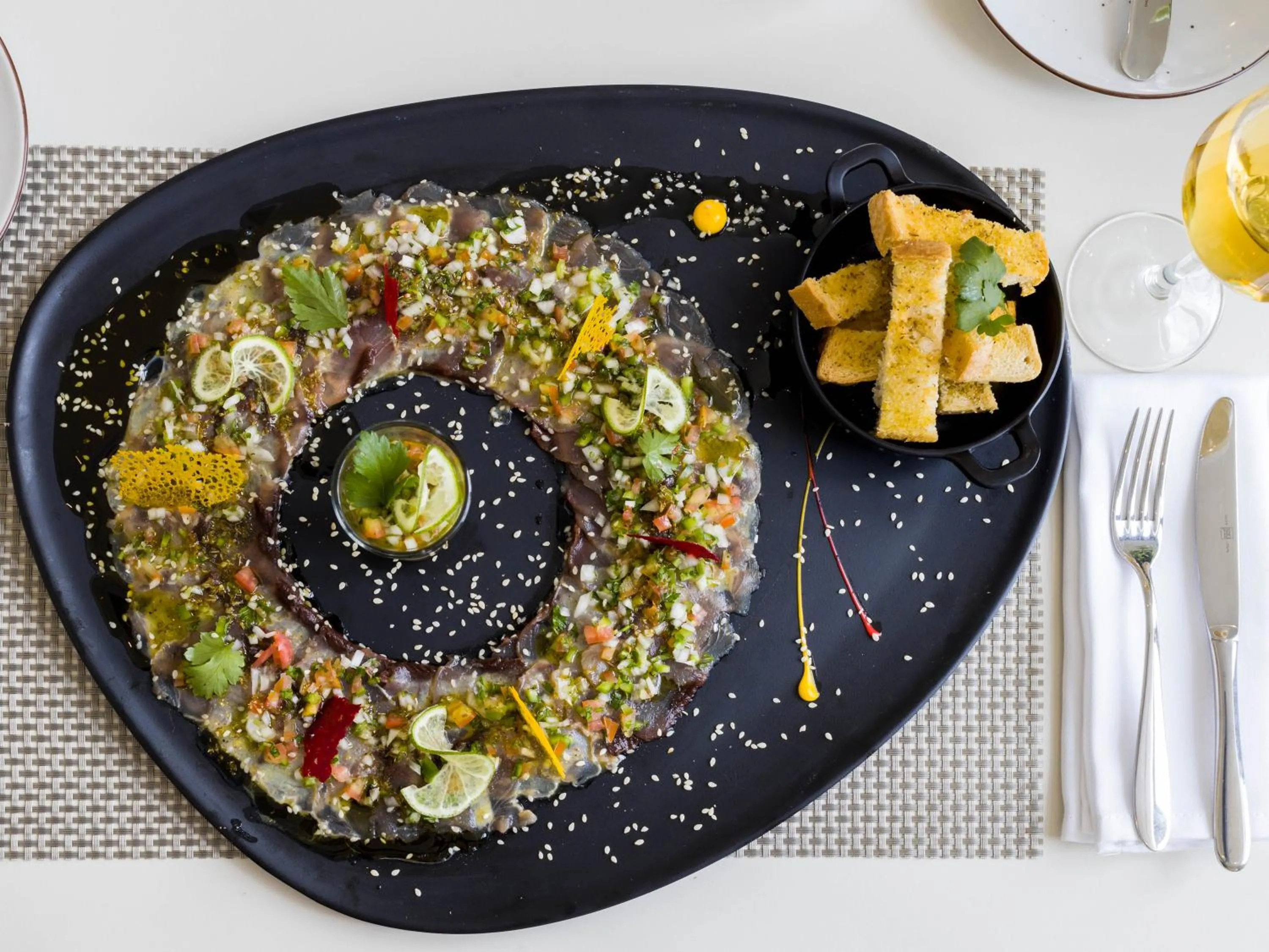 Restaurant/places to eat in Oasis Tarrafal Alfandega Suites