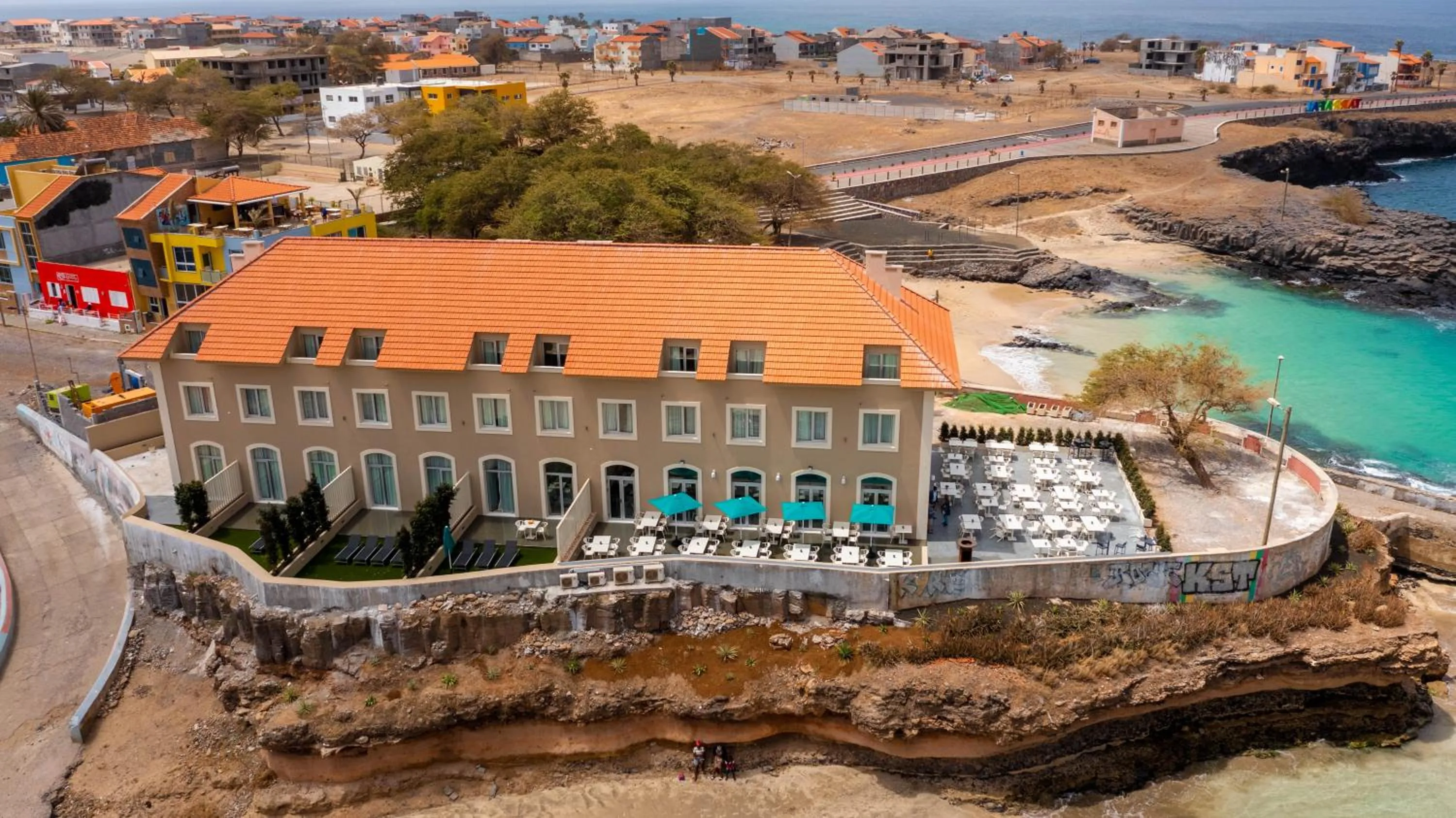 Property building in Oasis Tarrafal Alfandega Suites