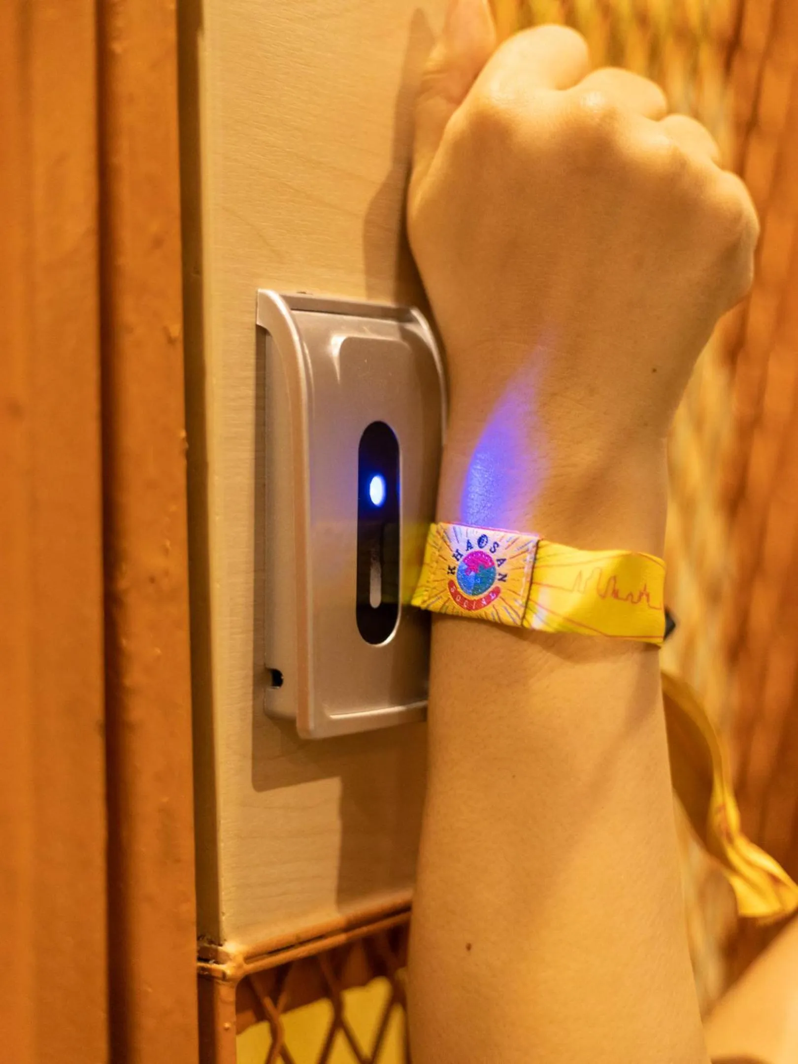 microwave in Khao San Social Capsule Hostel