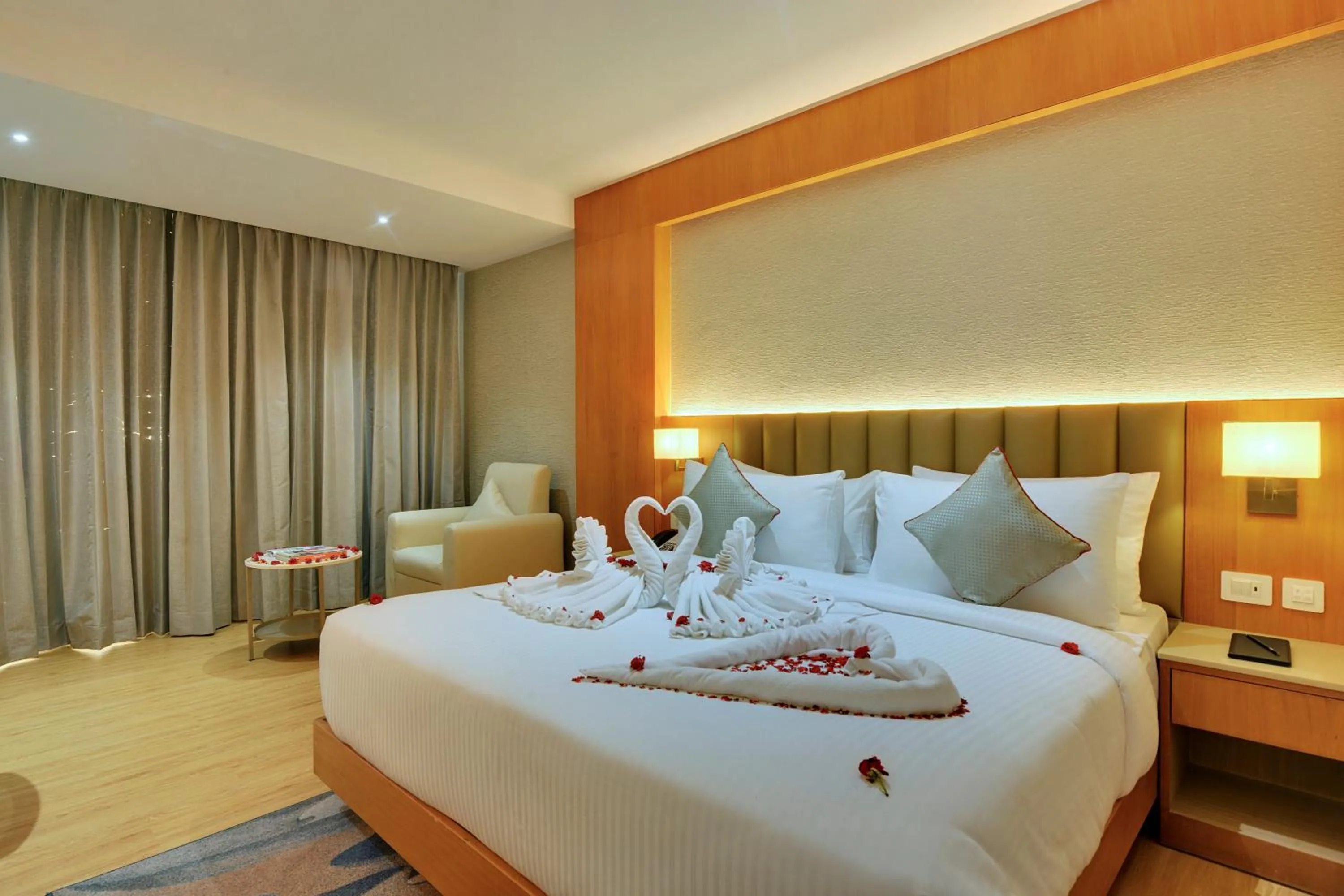 Bed in Clarion Hotel Bangalore