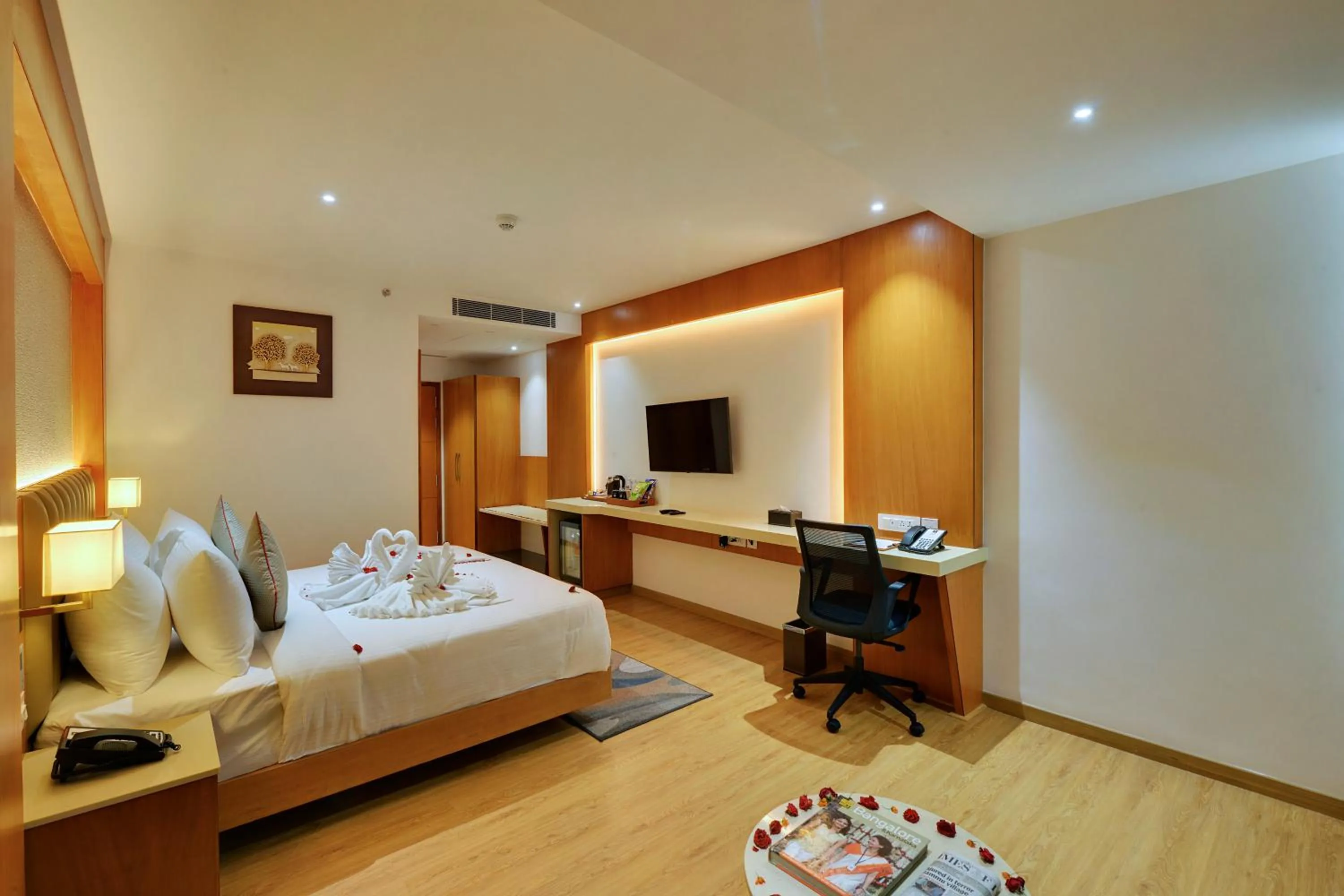 Bed in Clarion Hotel Bangalore