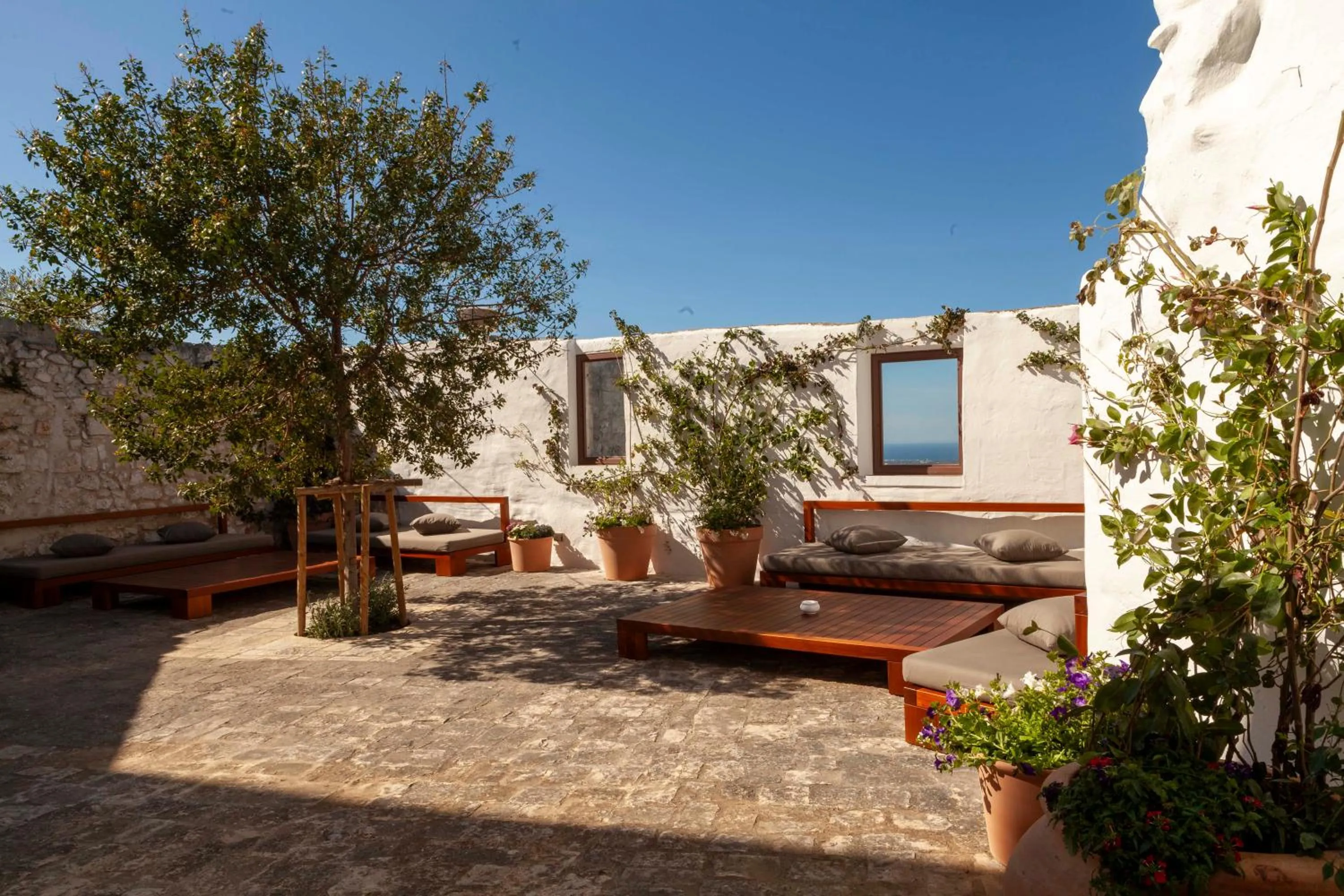 Patio in La Sommità Relais & Chateaux