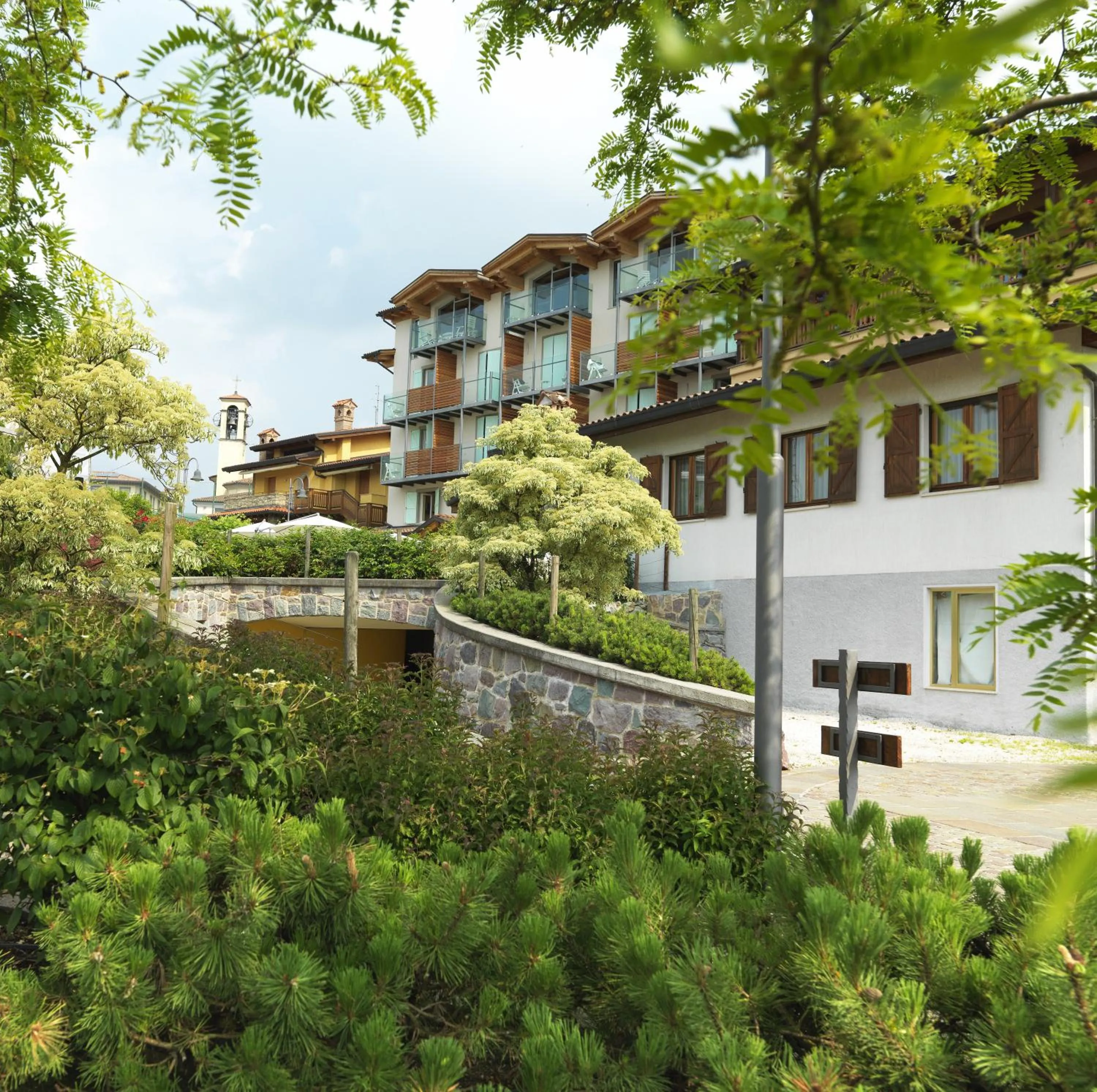 Property building in Hotel Miralago