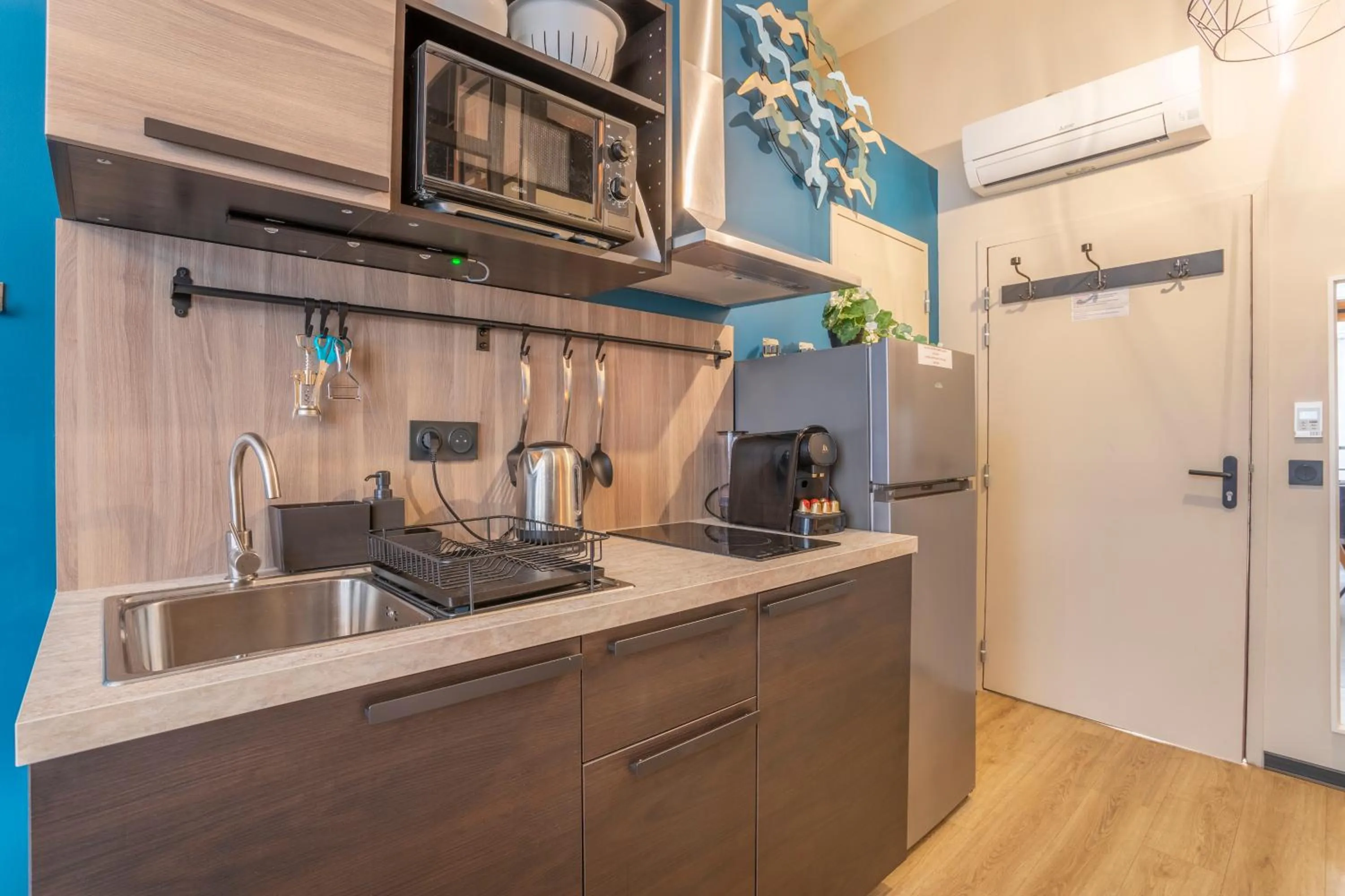 Kitchen or kitchenette in ADIRA Résid'Marseille Vieux-port 2 étoiles