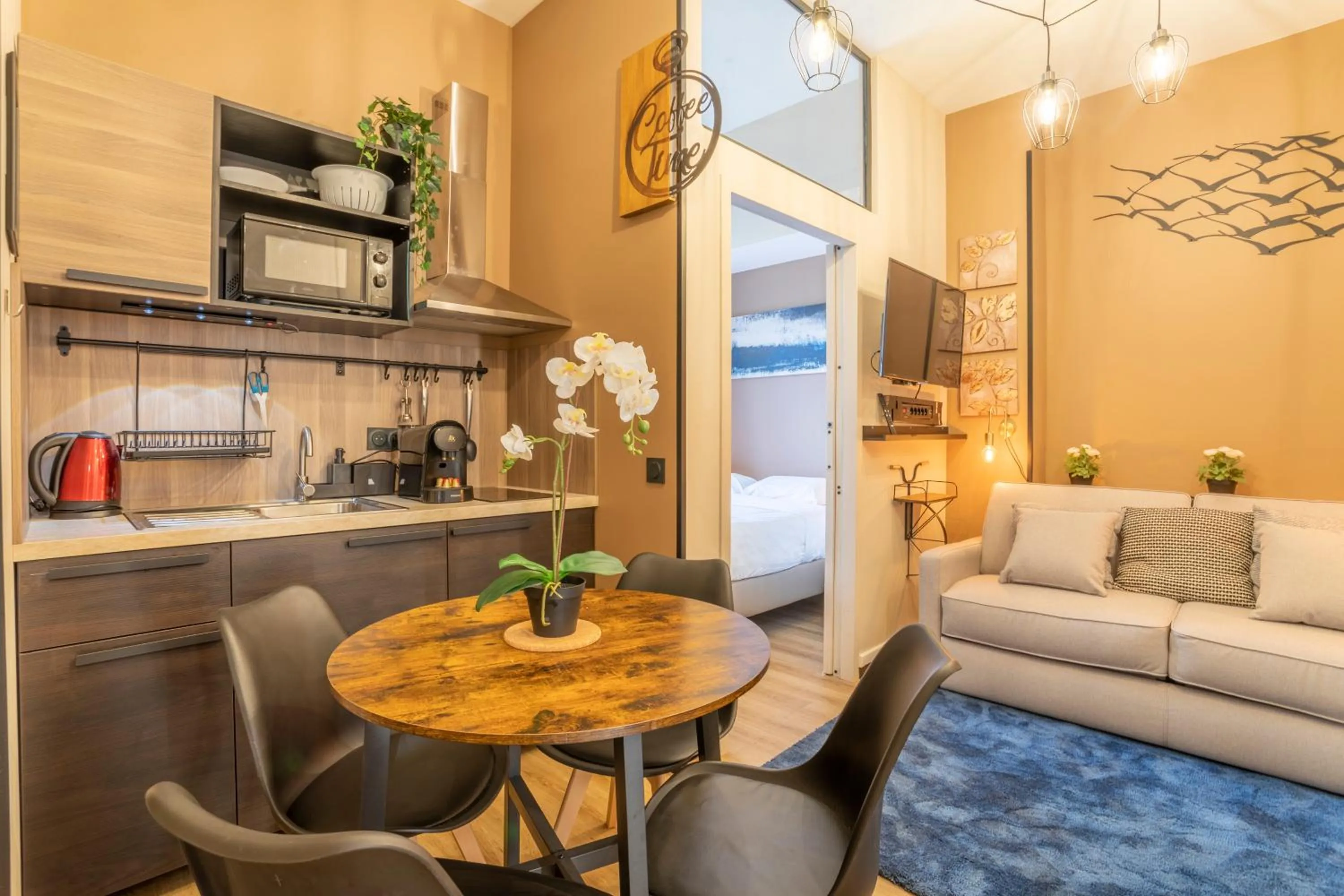 Kitchen or kitchenette in ADIRA Résid'Marseille Vieux-port 2 étoiles