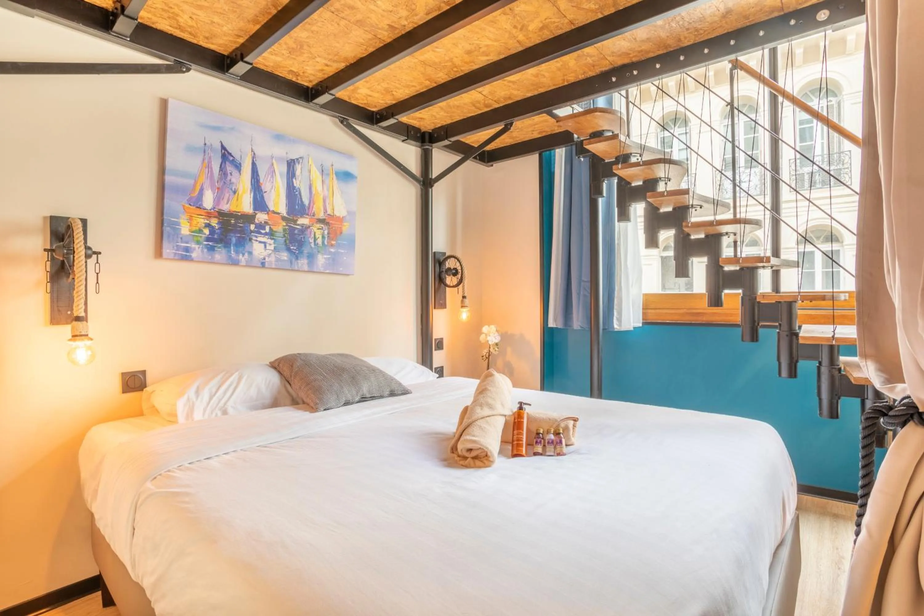 Bed in ADIRA Résid'Marseille Vieux-port 2 étoiles