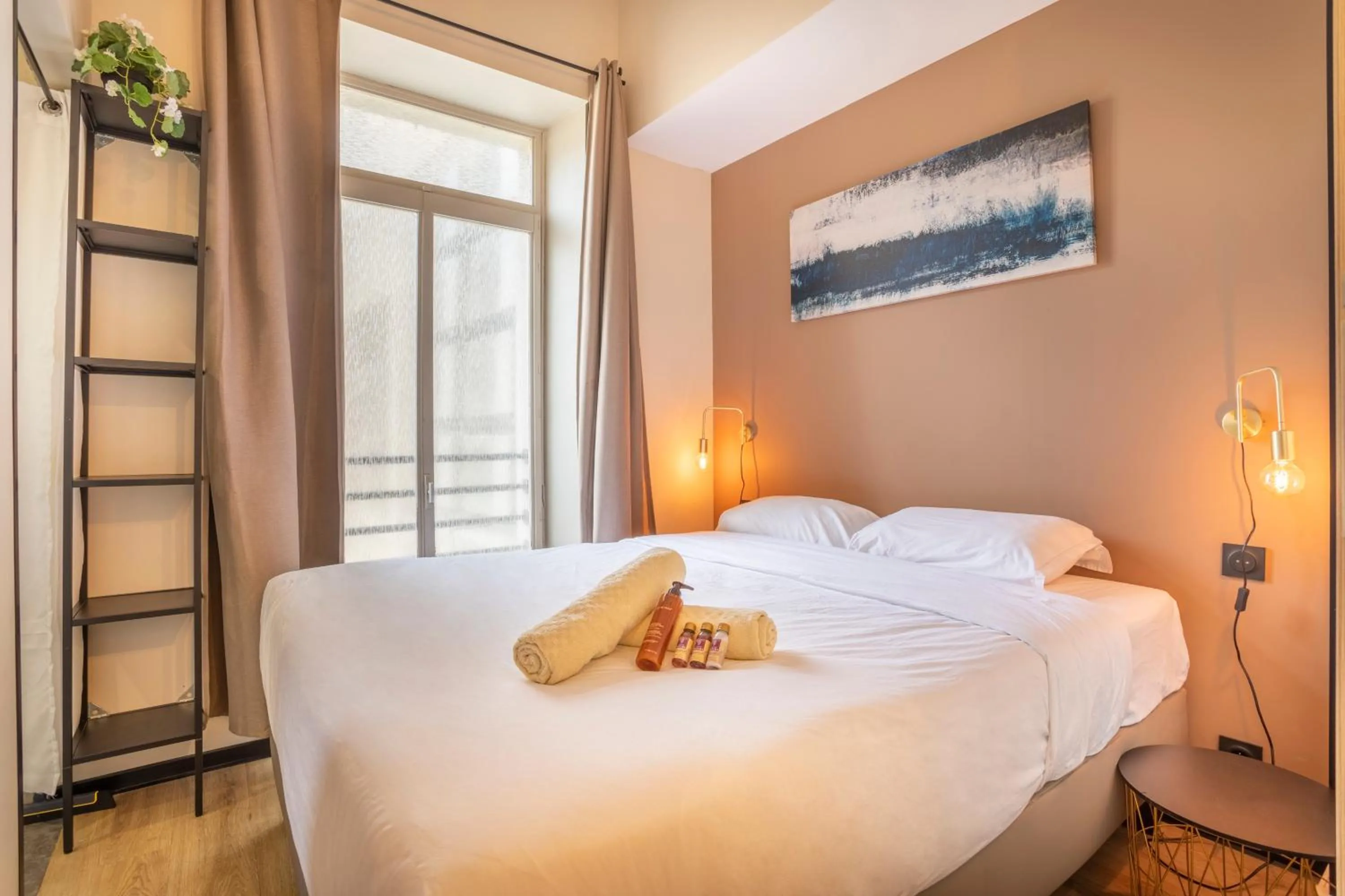 Bed in ADIRA Résid'Marseille Vieux-port 2 étoiles