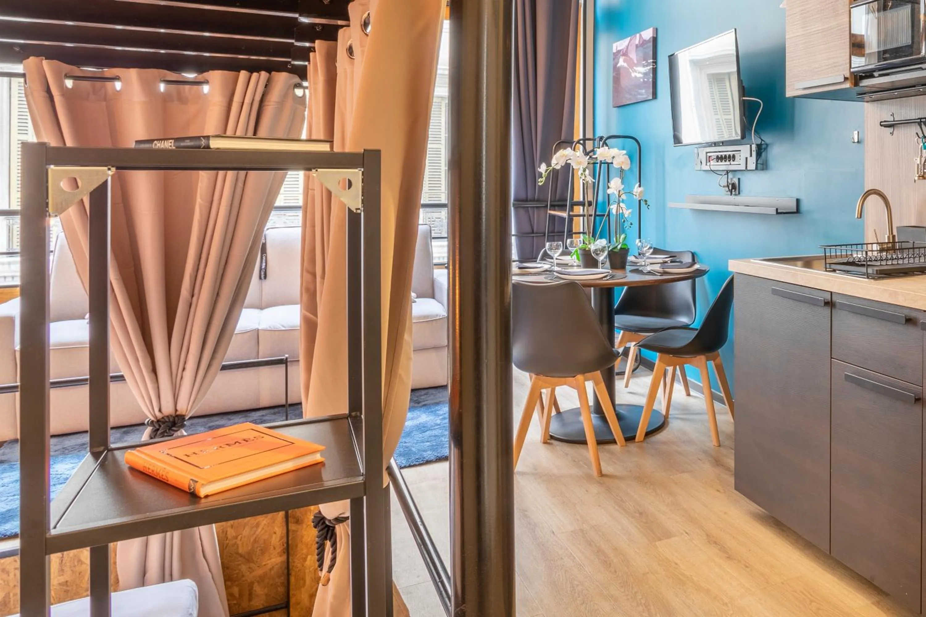 Dining area in ADIRA Résid'Marseille Vieux-port 2 étoiles