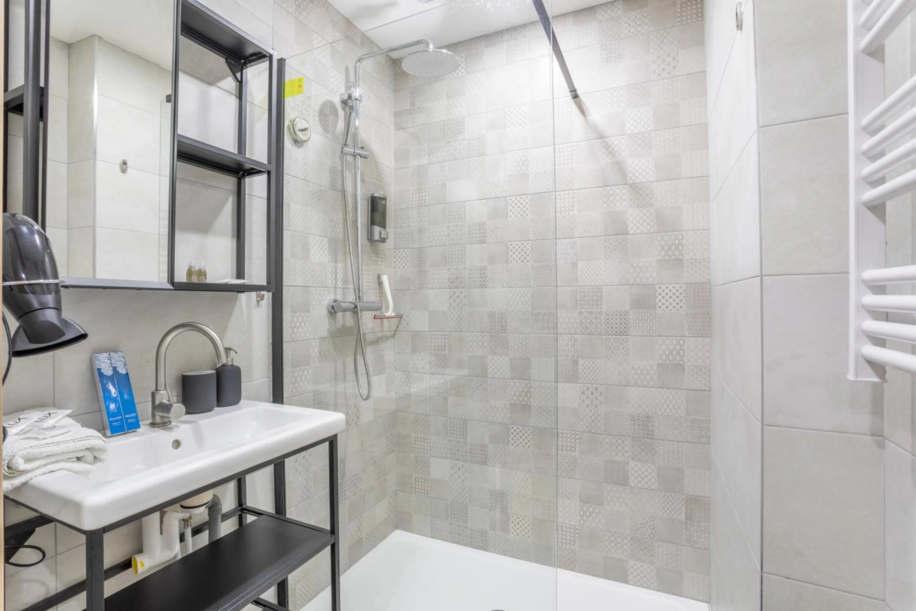 Shower in ADIRA Résid'Marseille Vieux-port 2 étoiles