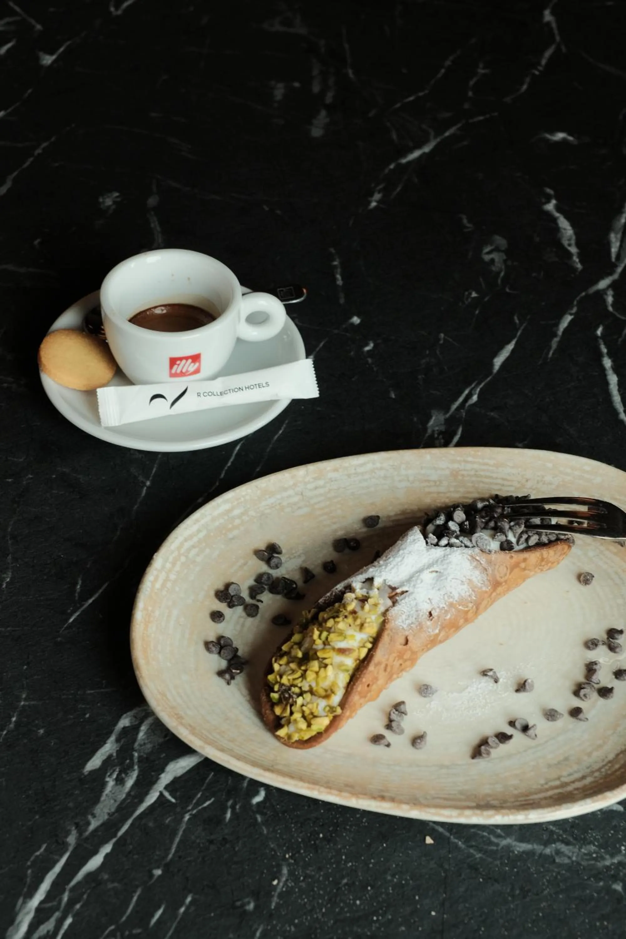 Food and drinks in Smart Hotel King, by R Collection Hotels