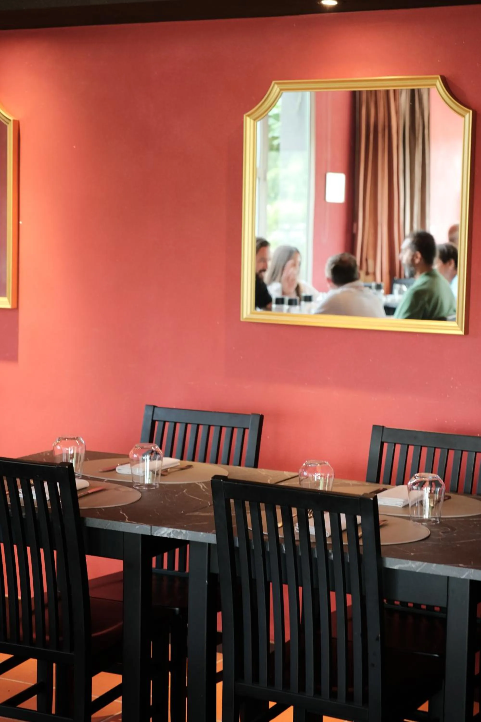 Restaurant/places to eat in Smart Hotel King, by R Collection Hotels