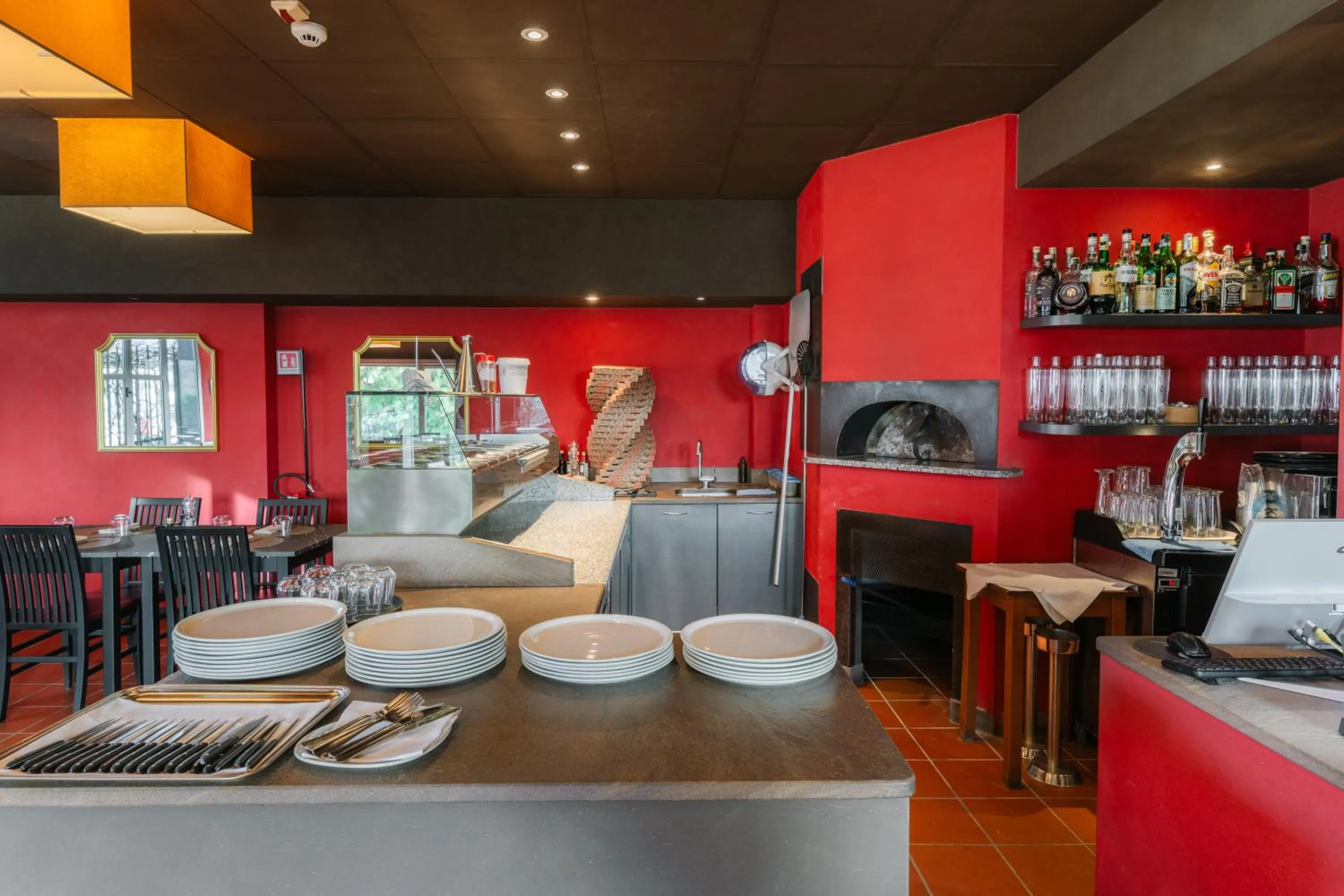 Restaurant/places to eat in Smart Hotel King, by R Collection Hotels