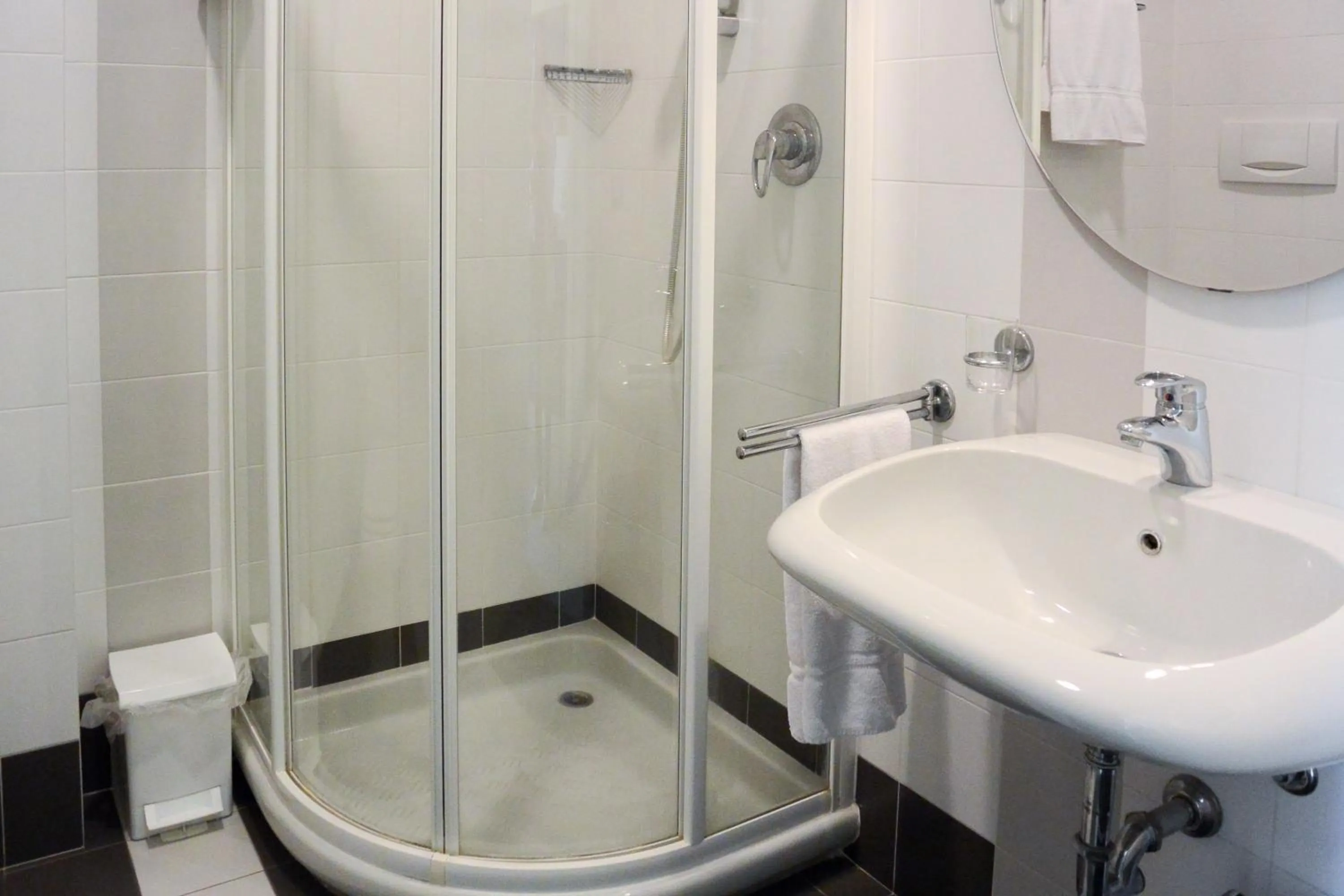 Bathroom in Vista Hotel & Residence