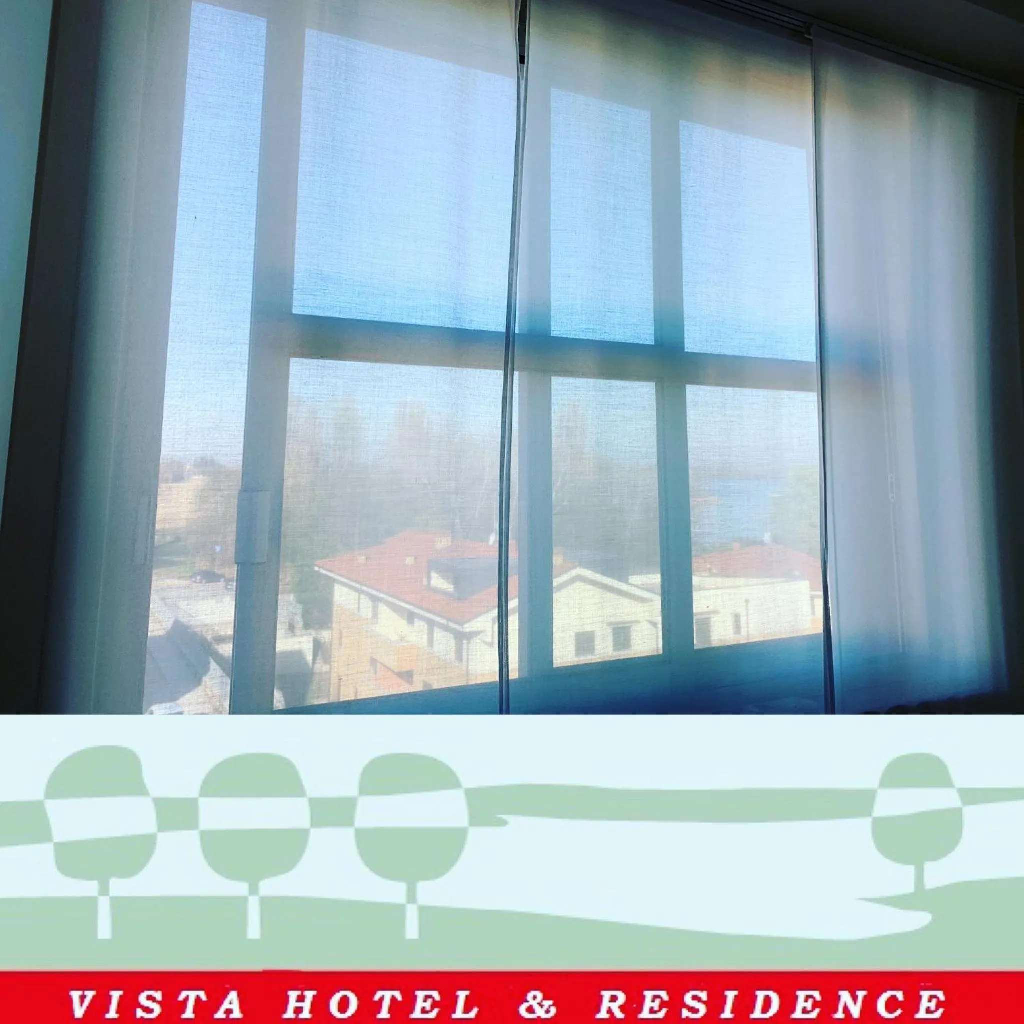 Vista Hotel & Residence