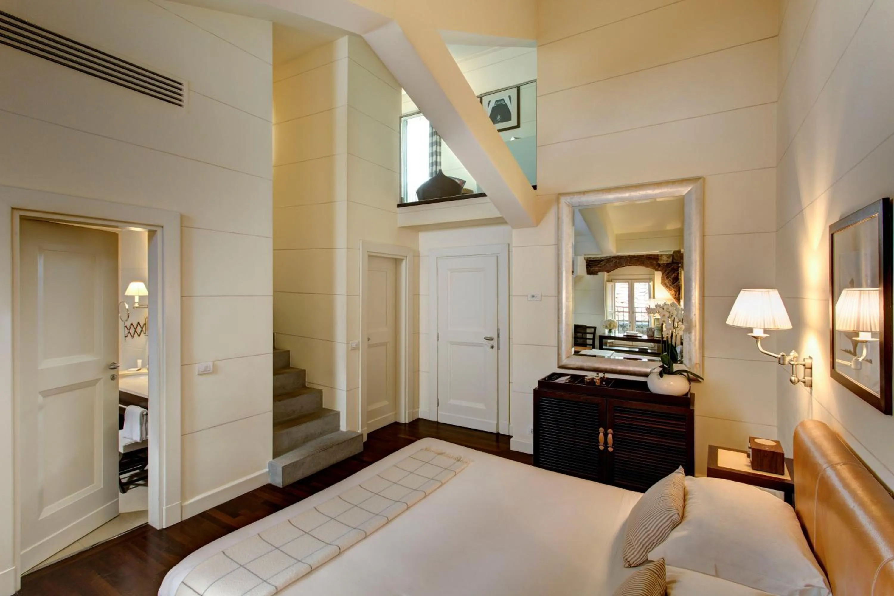 Bedroom, Bed in Gallery Hotel Art - Lungarno Collection