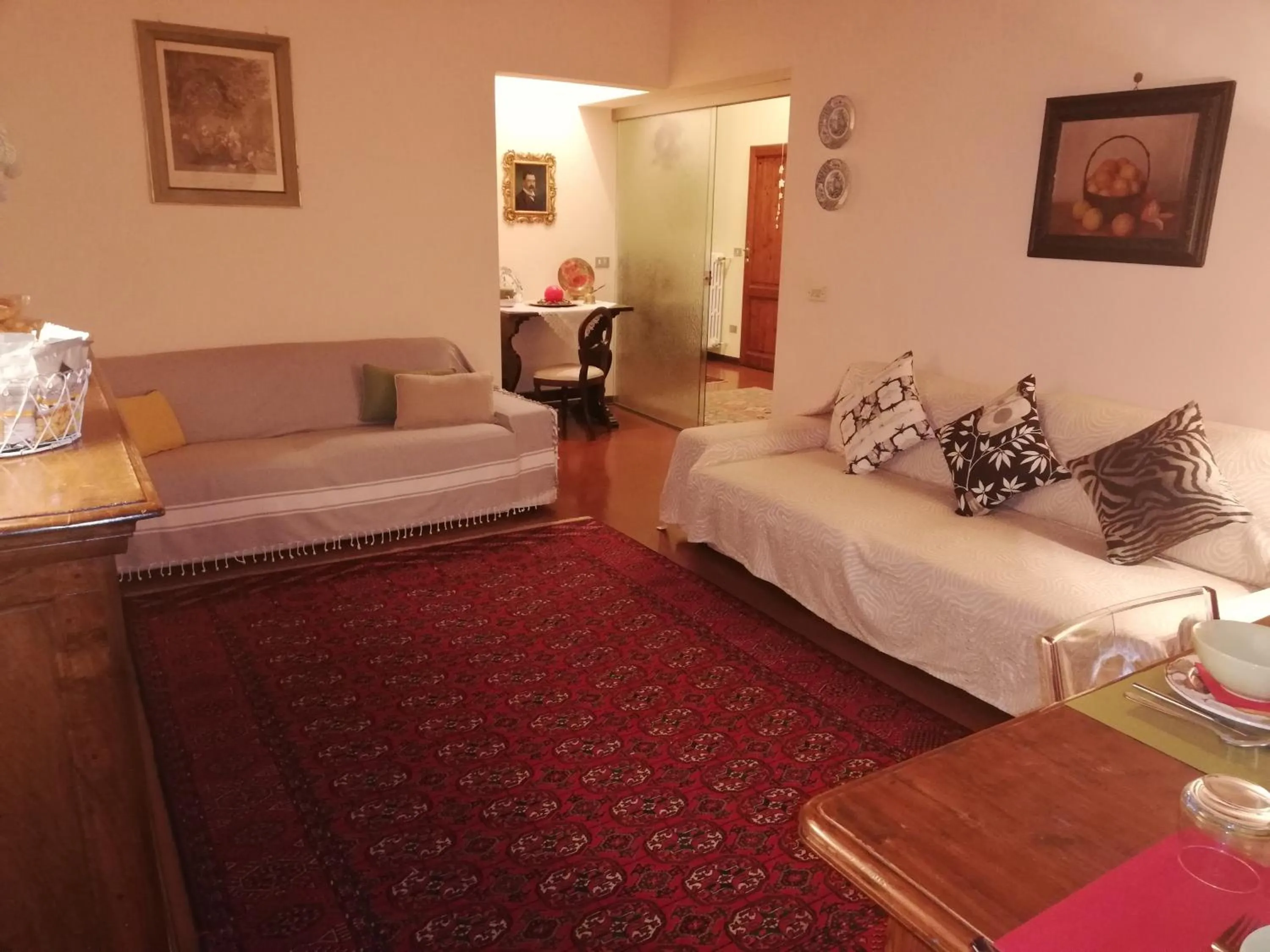 Living room in La Rosa Townhouse