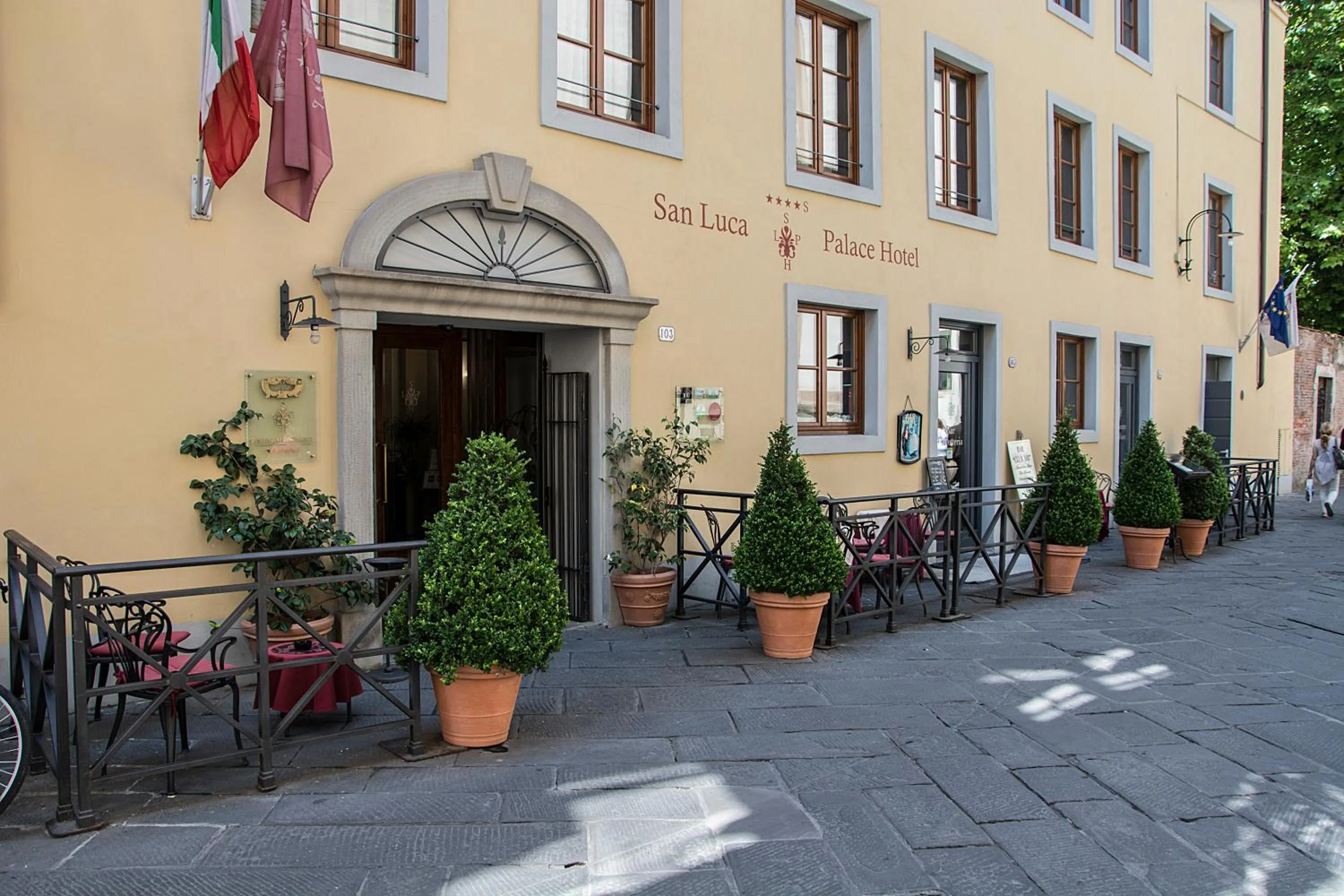 Patio in San Luca Palace