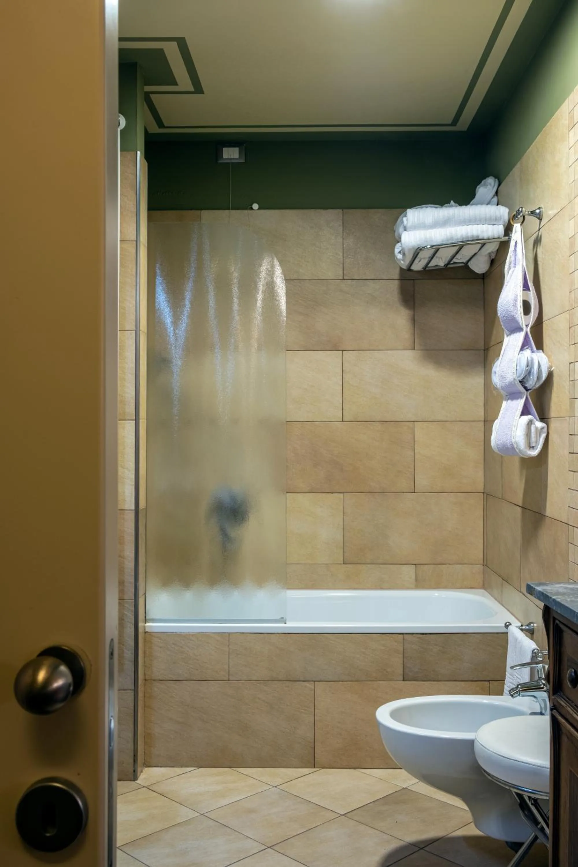 Bath in San Luca Palace