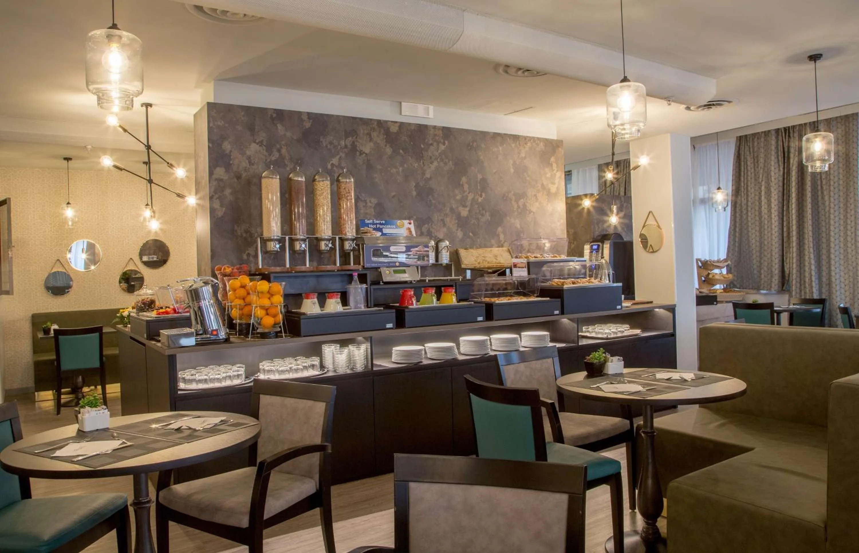 Restaurant/places to eat in Best Western Plus CHC Florence