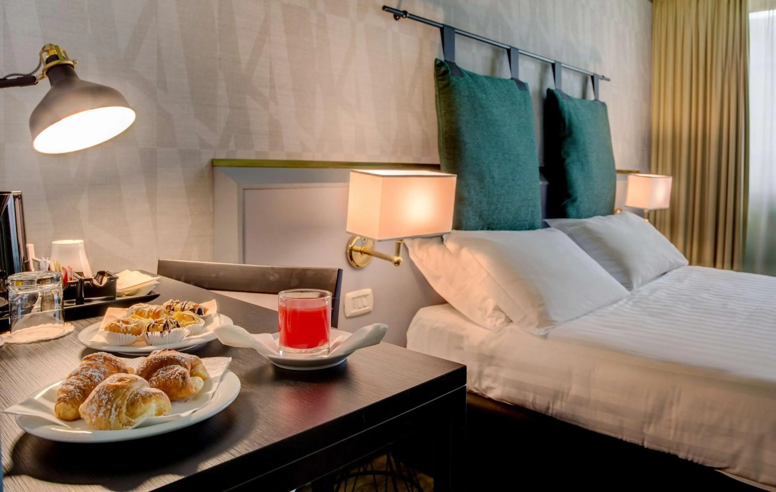 Photo of the whole room, Bed in Best Western Plus CHC Florence