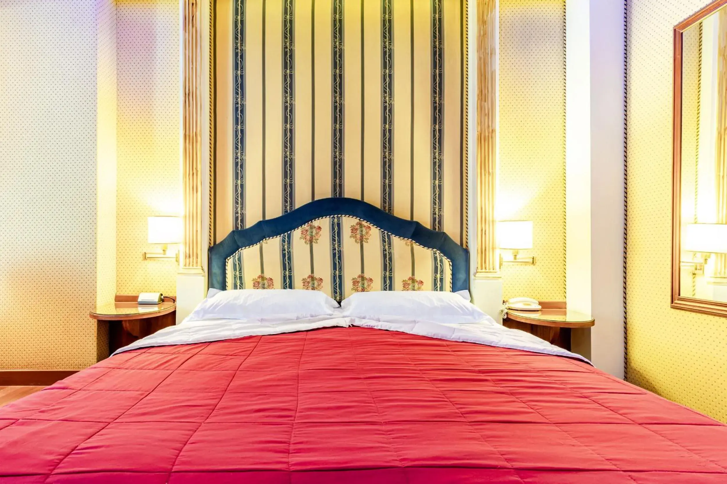 Standard Twin Room in Hotel Motel Miami Standard Twin Room in Hotel Motel Miami