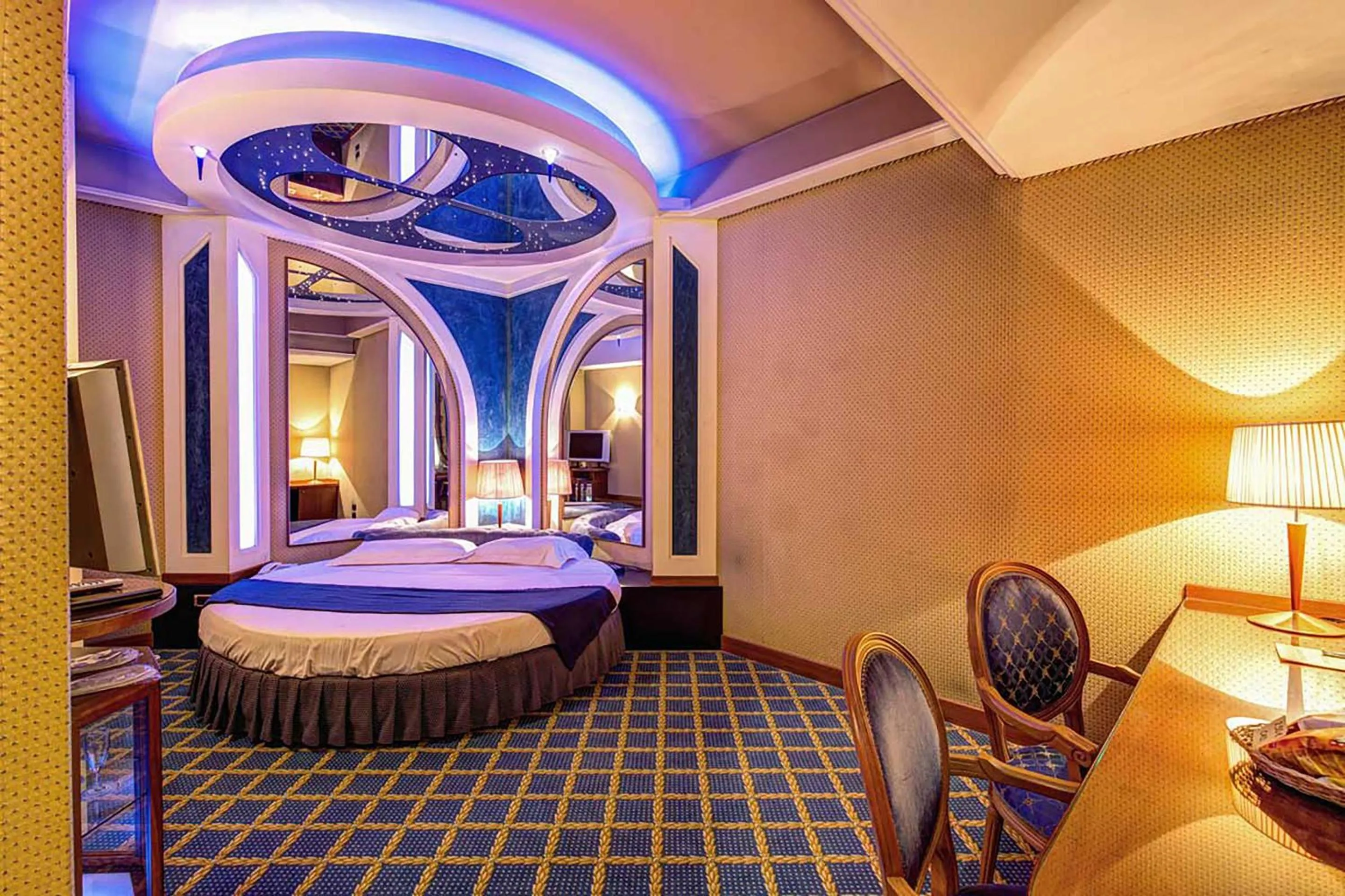 Photo of the whole room, Bed in Hotel Motel Miami