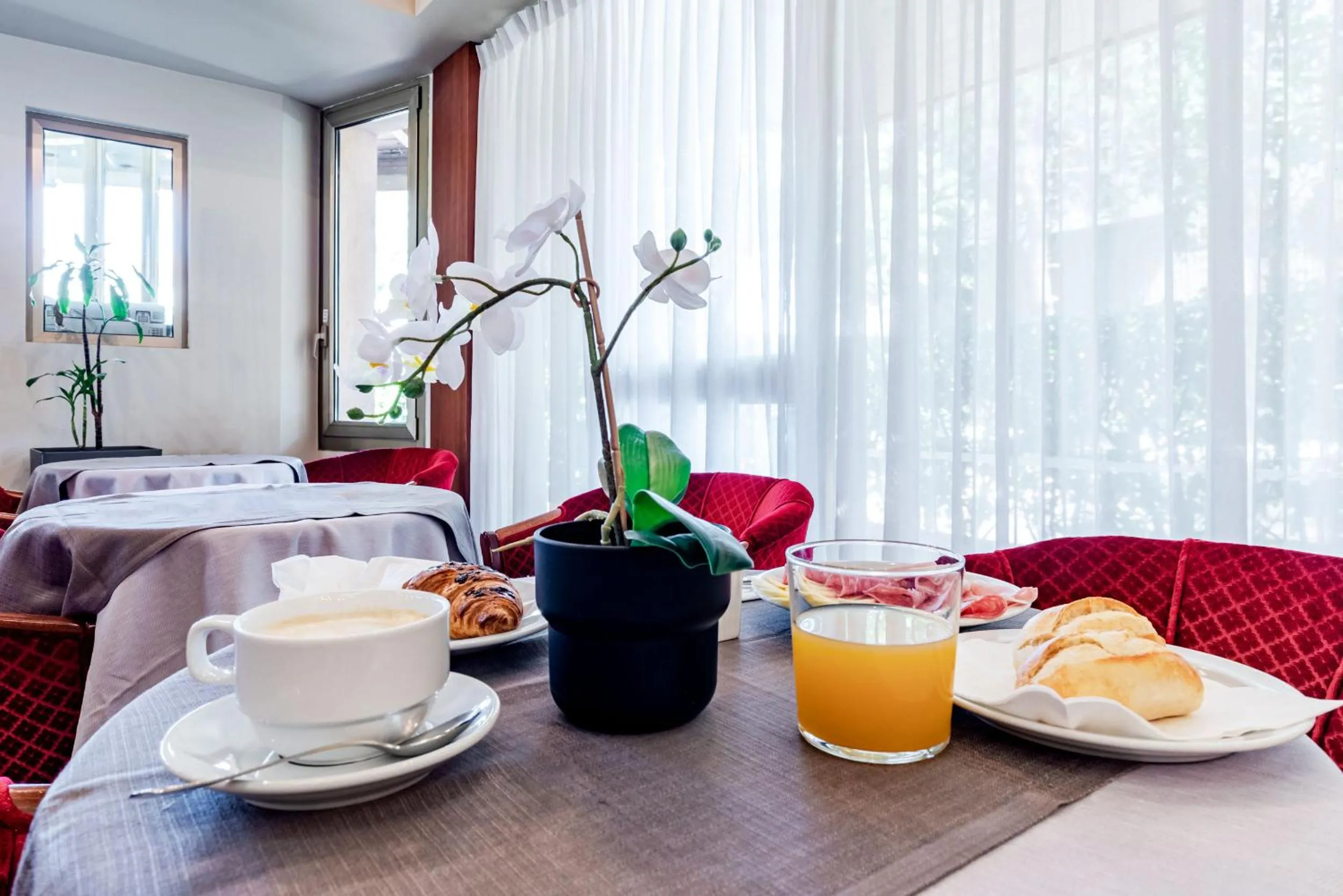 Breakfast in Hotel Motel Miami