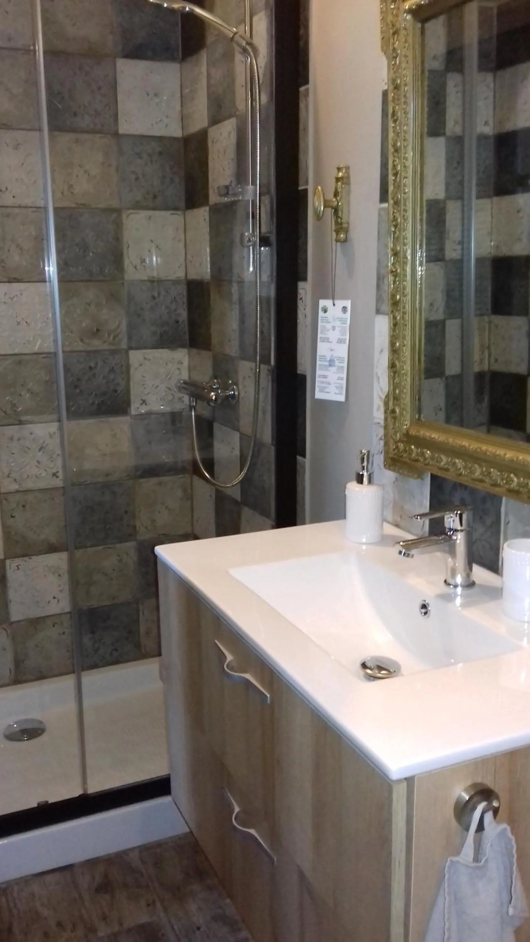 Shower in La Girondine