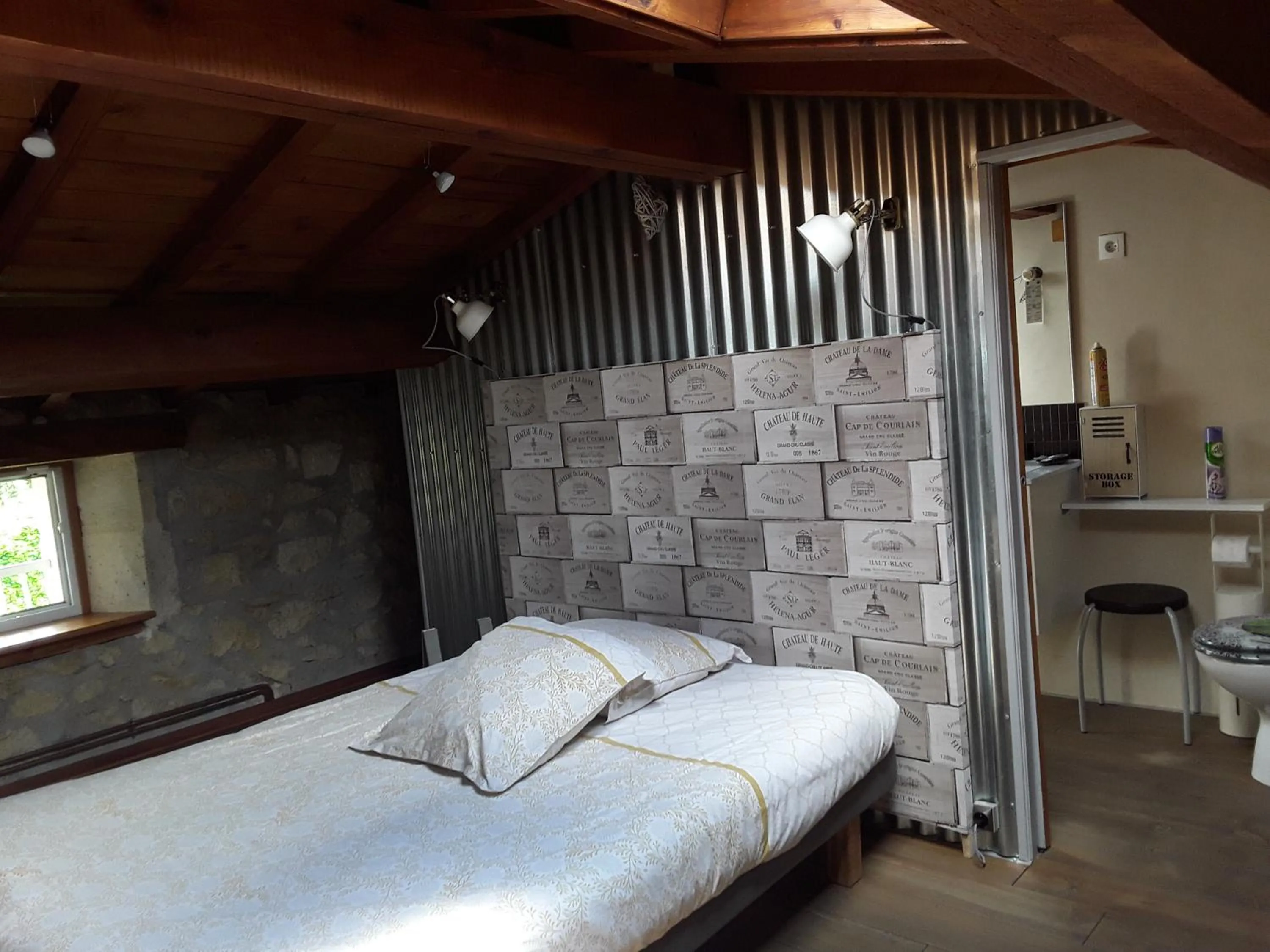 Photo of the whole room in La Girondine