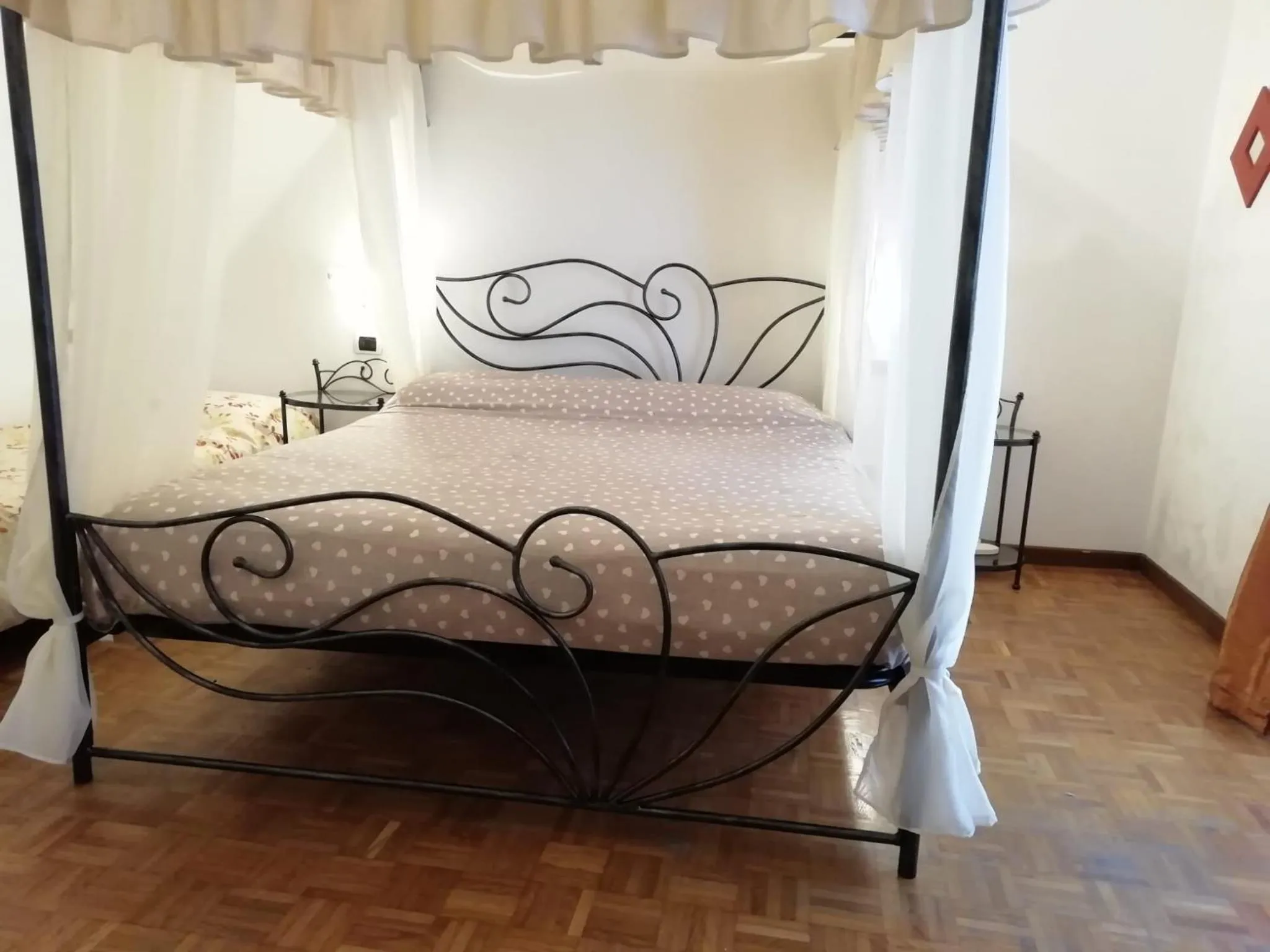 Bed in Re Lear - 4 bedrooms Apartment