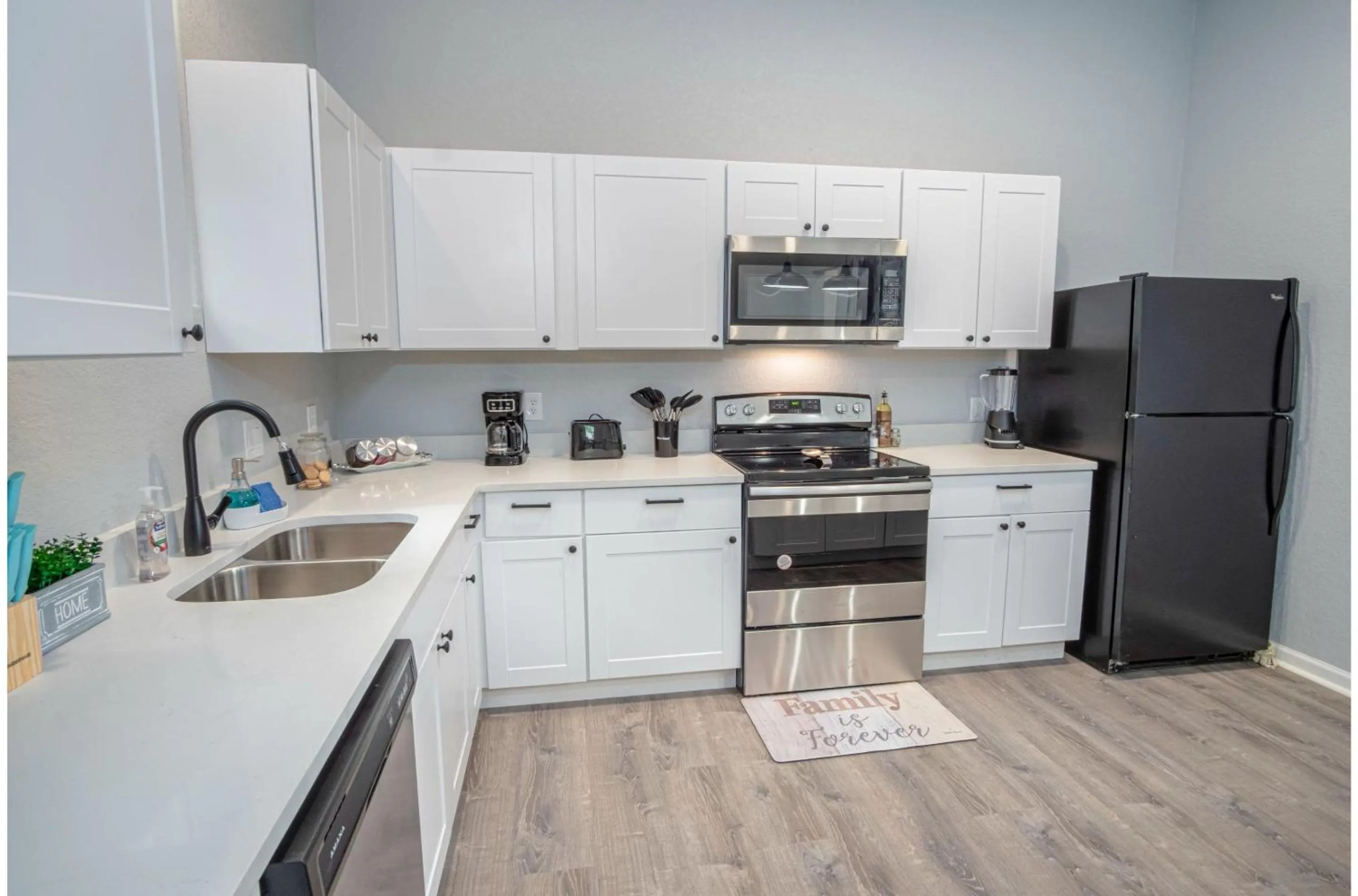 Other in Cozy and Lovely 2BR 2BA Apt#A Near Lively Downtown