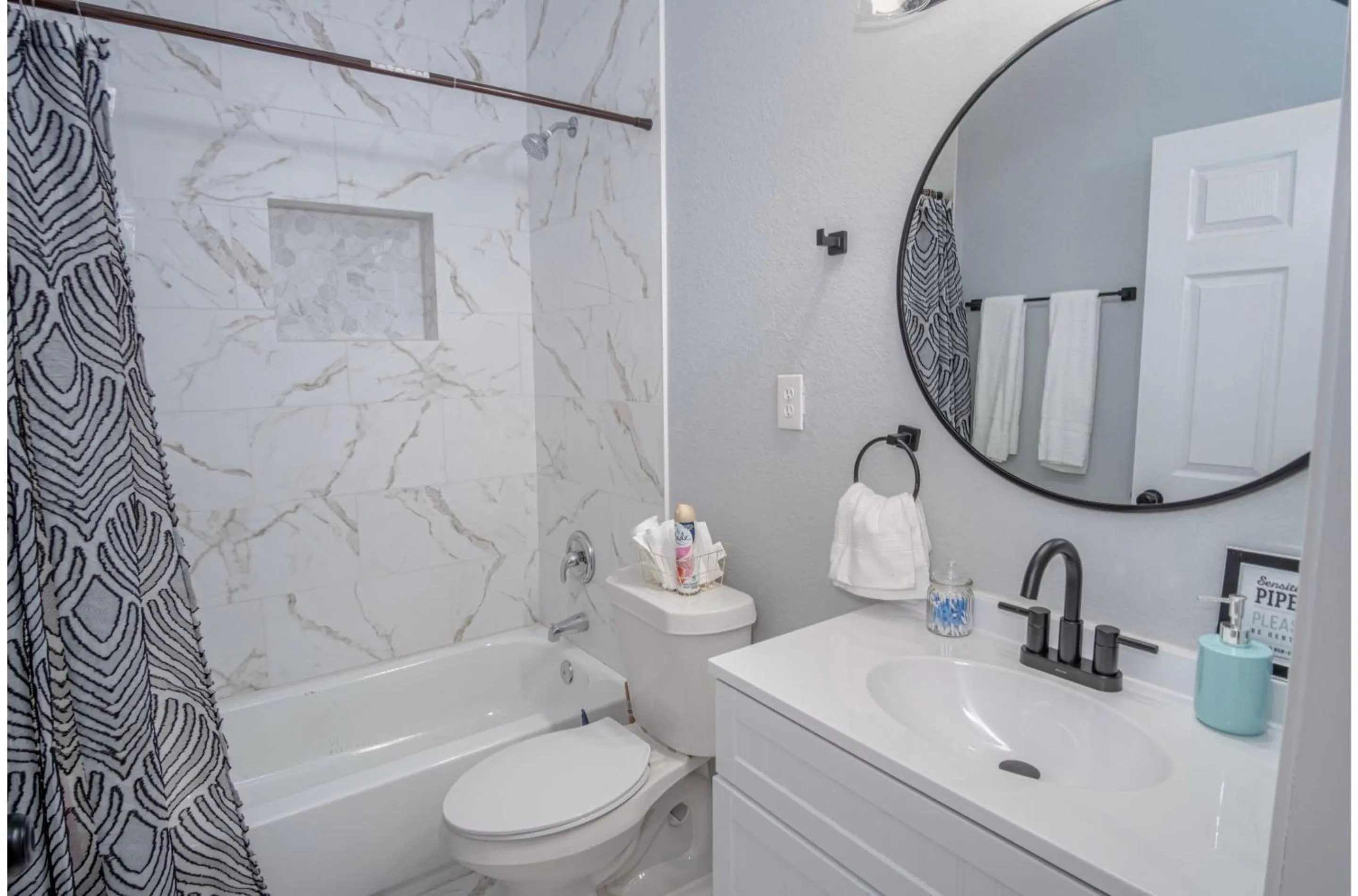 Other in Cozy and Lovely 2BR 2BA Apt#A Near Lively Downtown