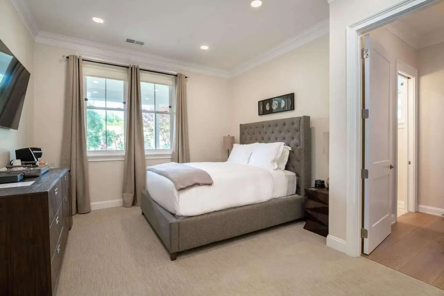 Hilltop Standard Queen in The Preserve Sporting Club and Resort Hilltop Standard Queen in The Preserve Sporting Club and Resort