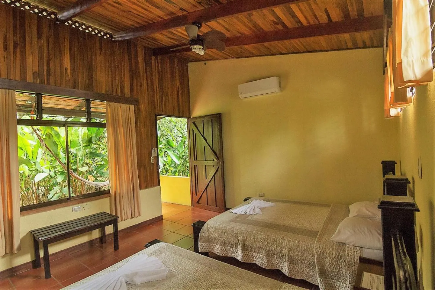 Bed in Catarata Eco Lodge