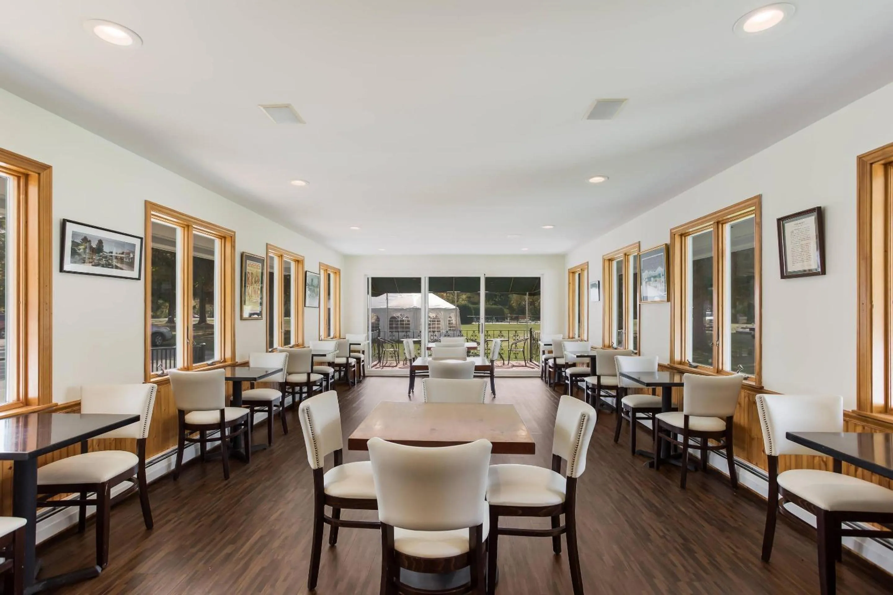 Restaurant/places to eat in The Palmer House Resort, an Ascend Collection Hotel